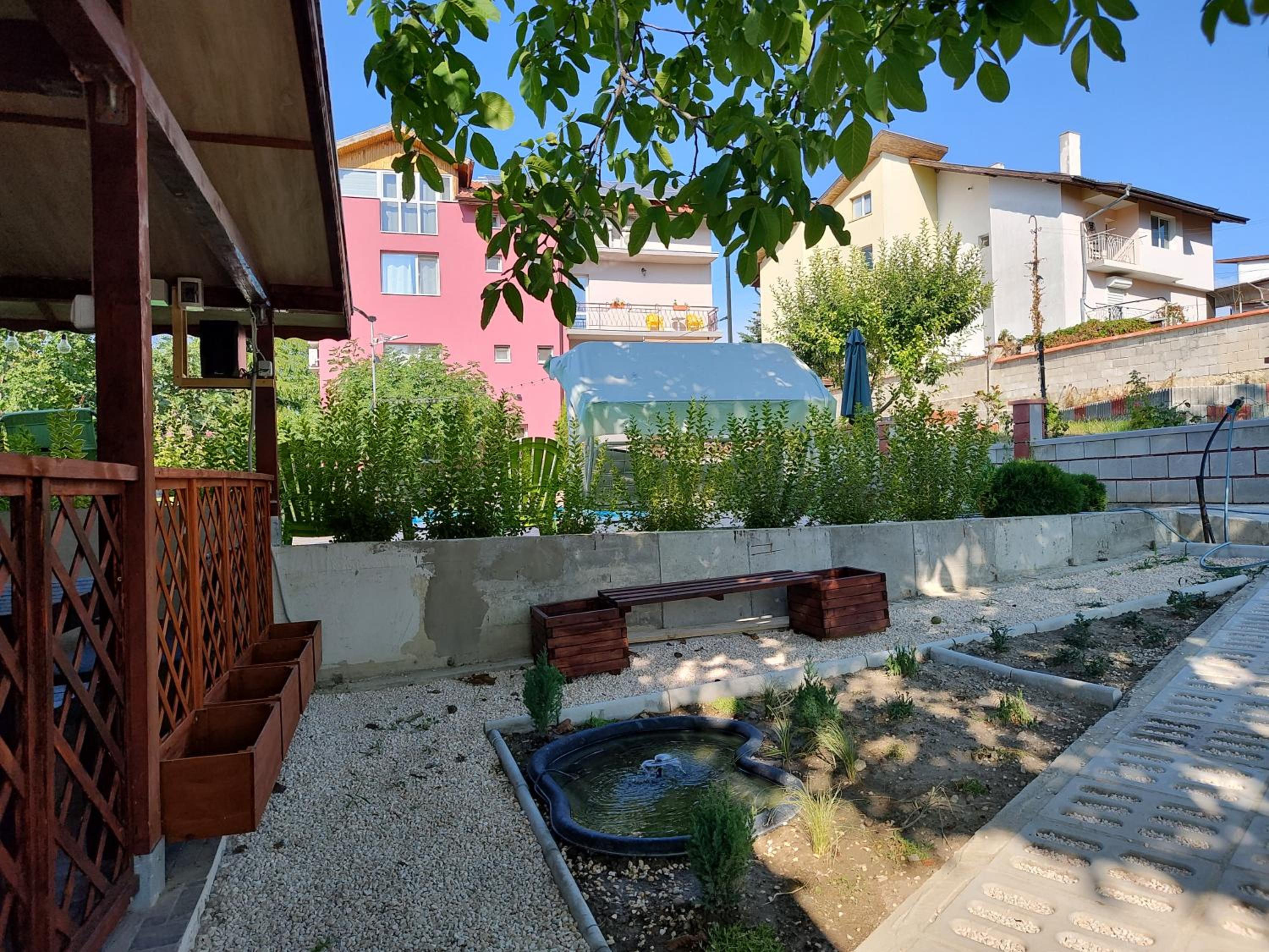 Guest House 51