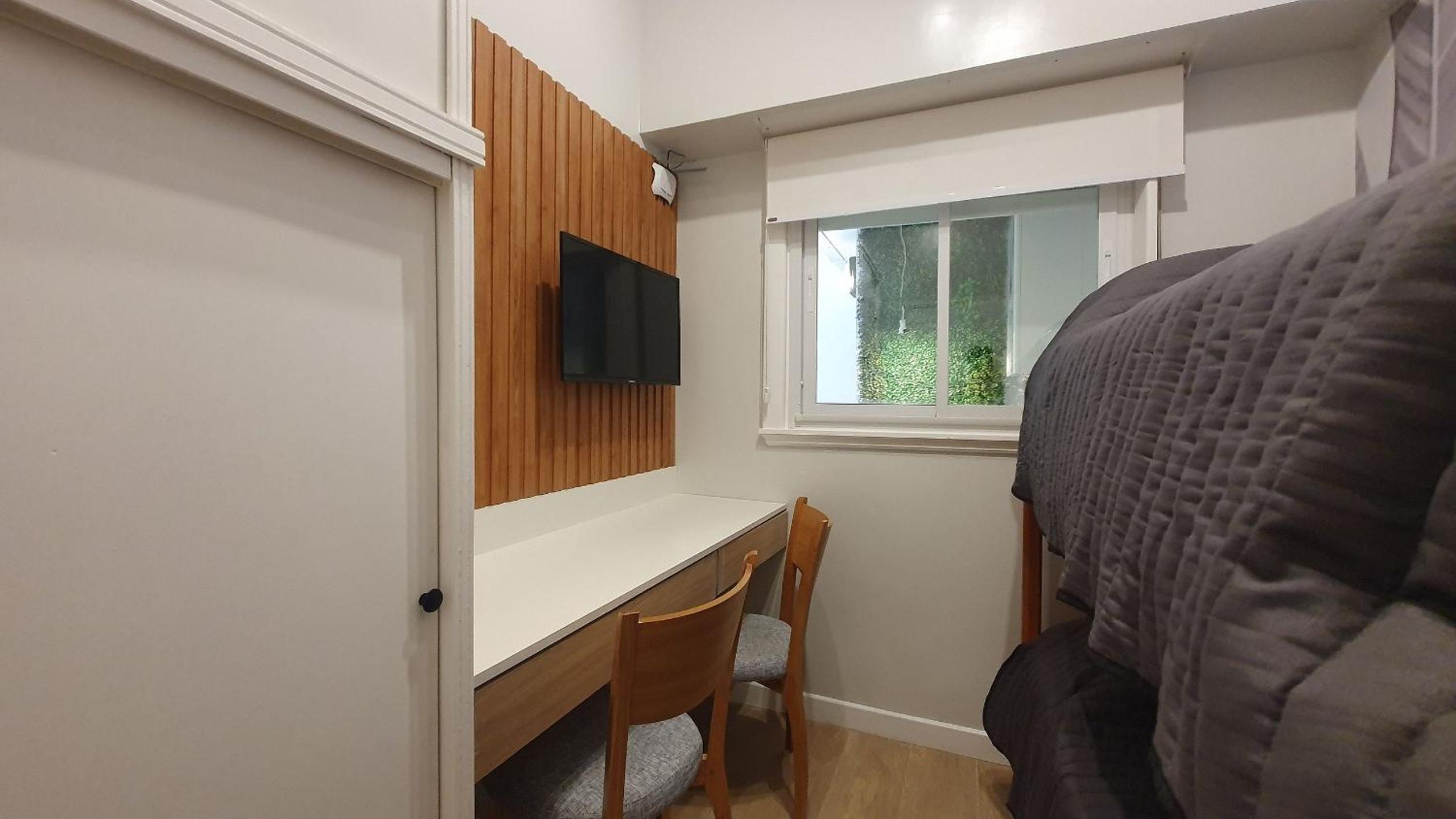 3 ambientes con patio frente a Plaza Colon