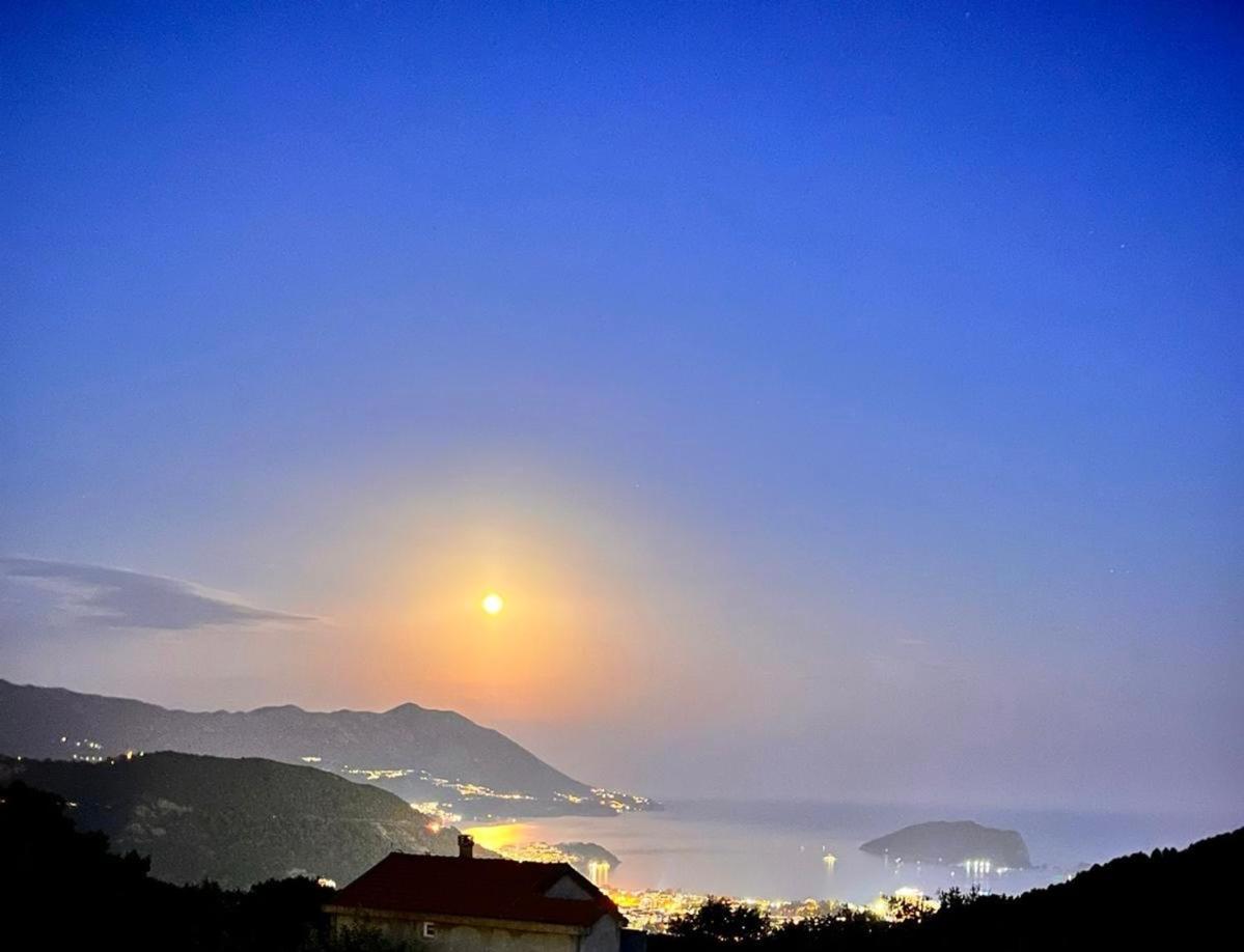 Villa Moonlight