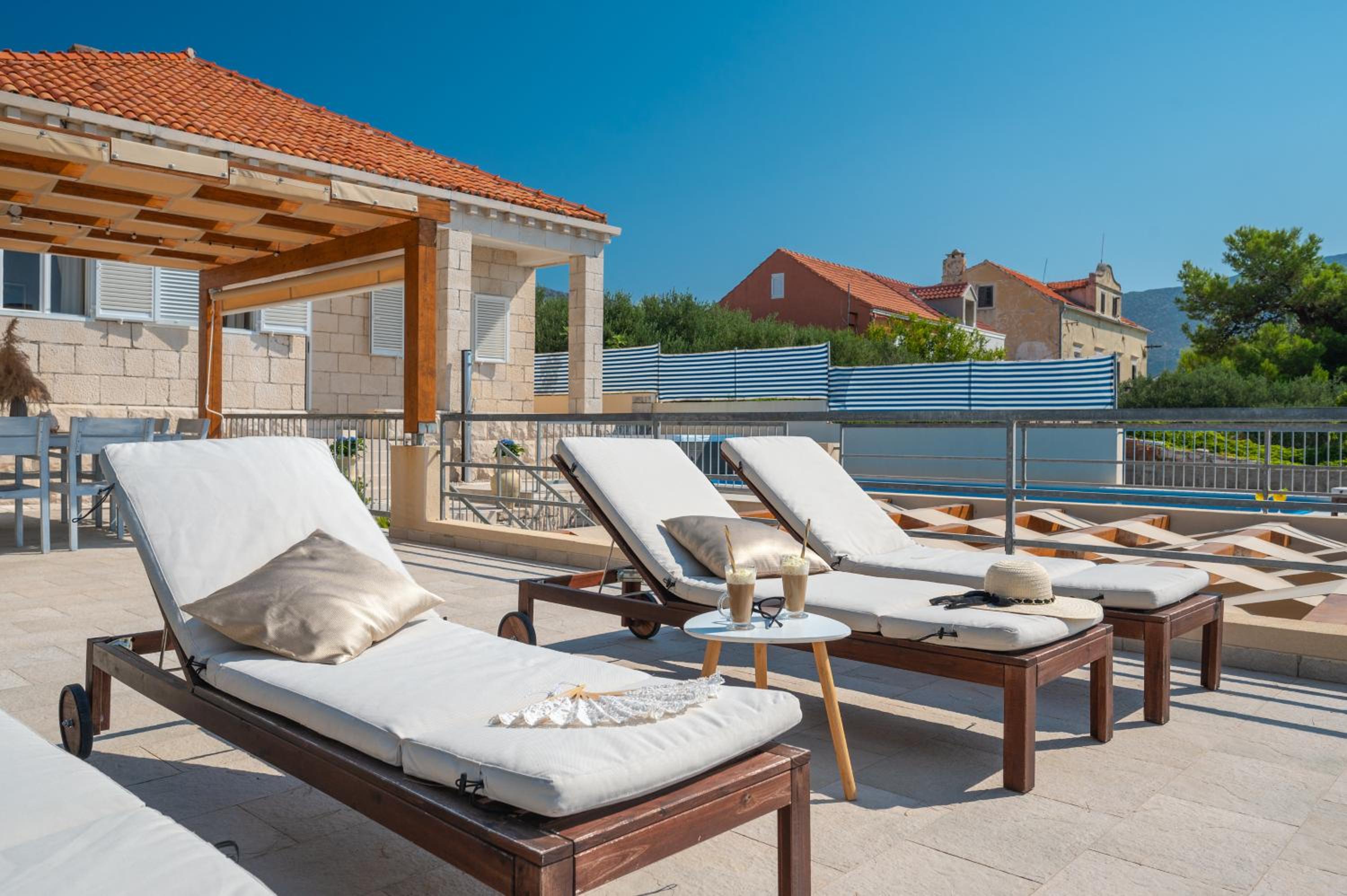 Beachvilla AdriaStone with Pool and Jacuzzi view 5