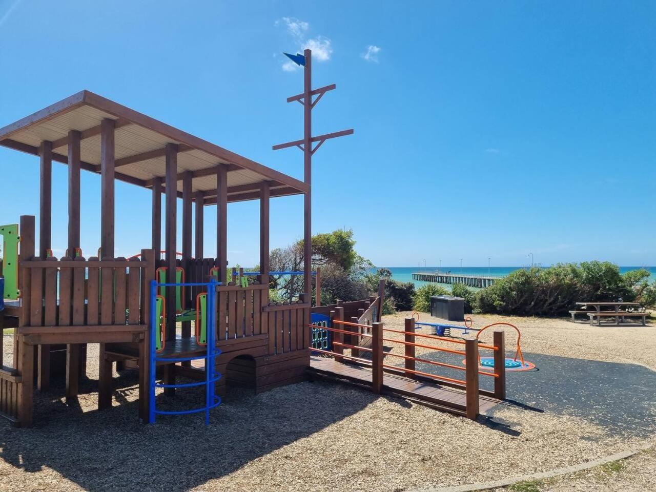 Dromana Bay Views Family Retreat
