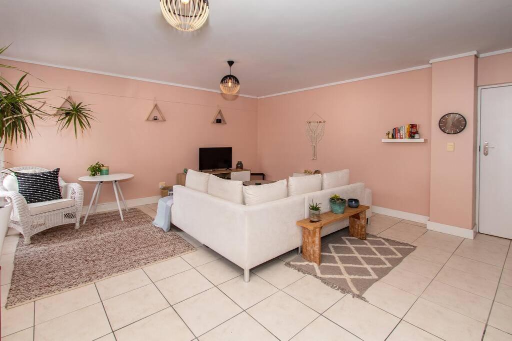 Beautiful one bed apartment Atlantica - Seef ShortStay view 2
