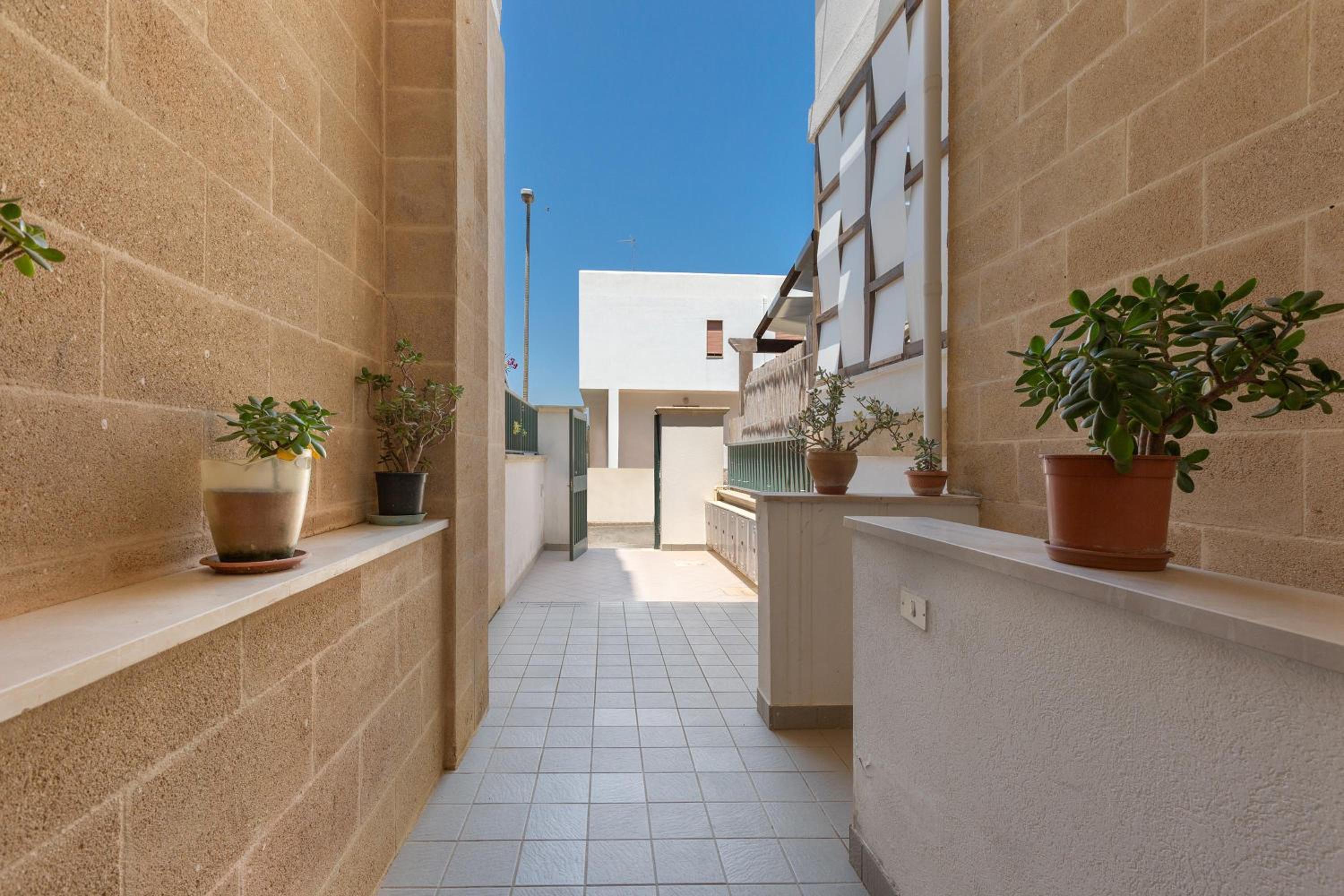Elia Home by BarbarHouse view 3