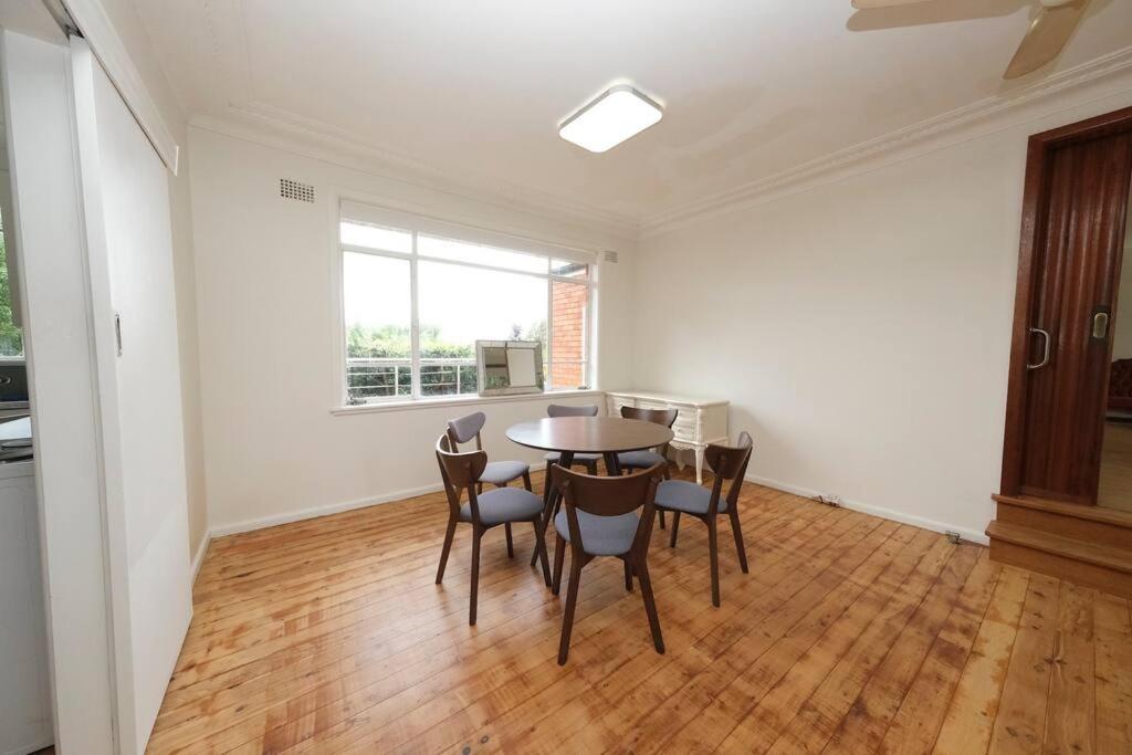 Carlingford Spacious 5BR Home Sleeps 10