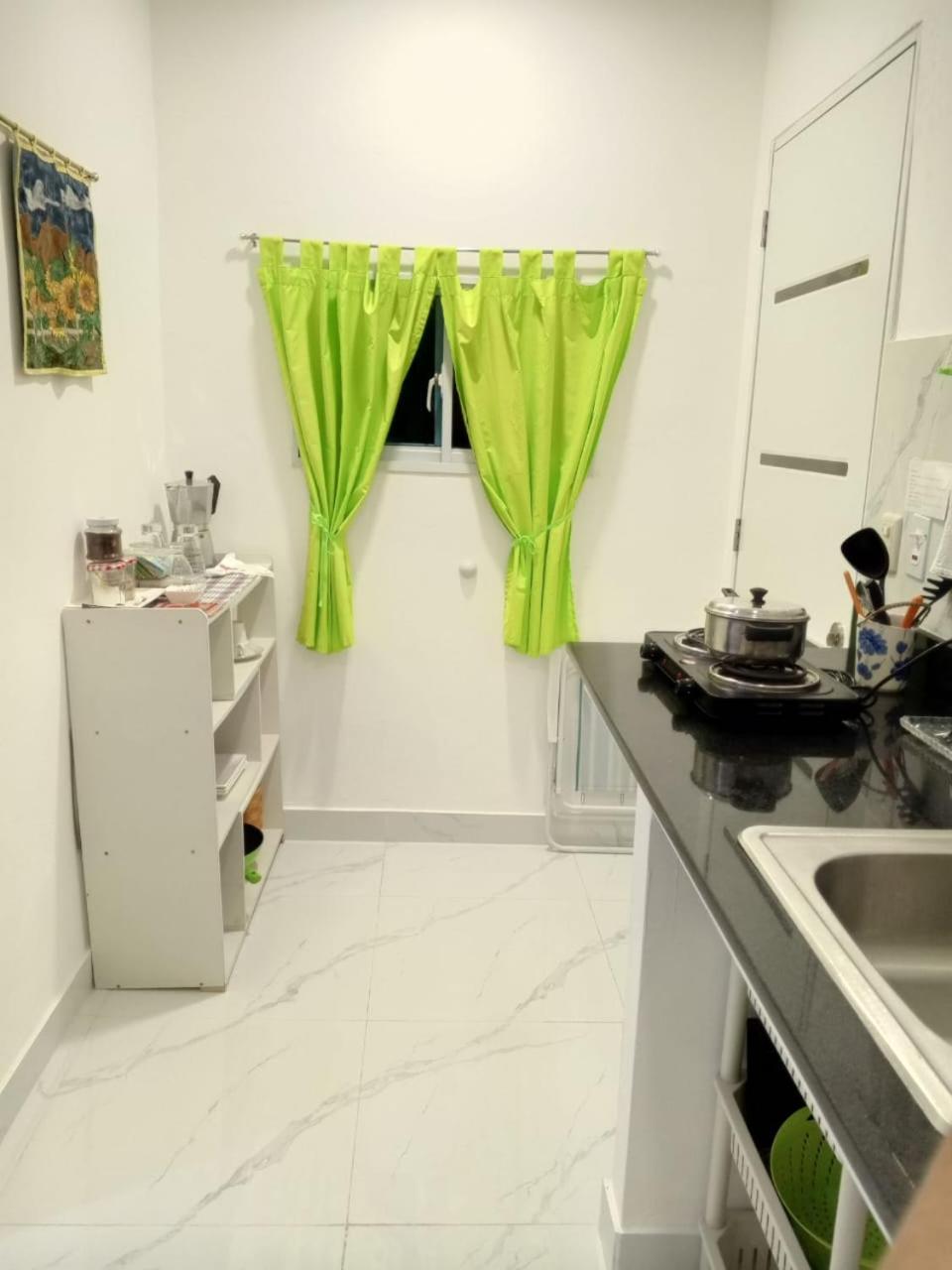 AVE FENIX Apartments