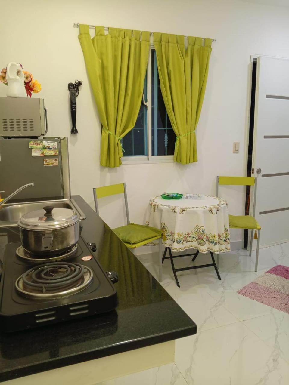 AVE FENIX Apartments