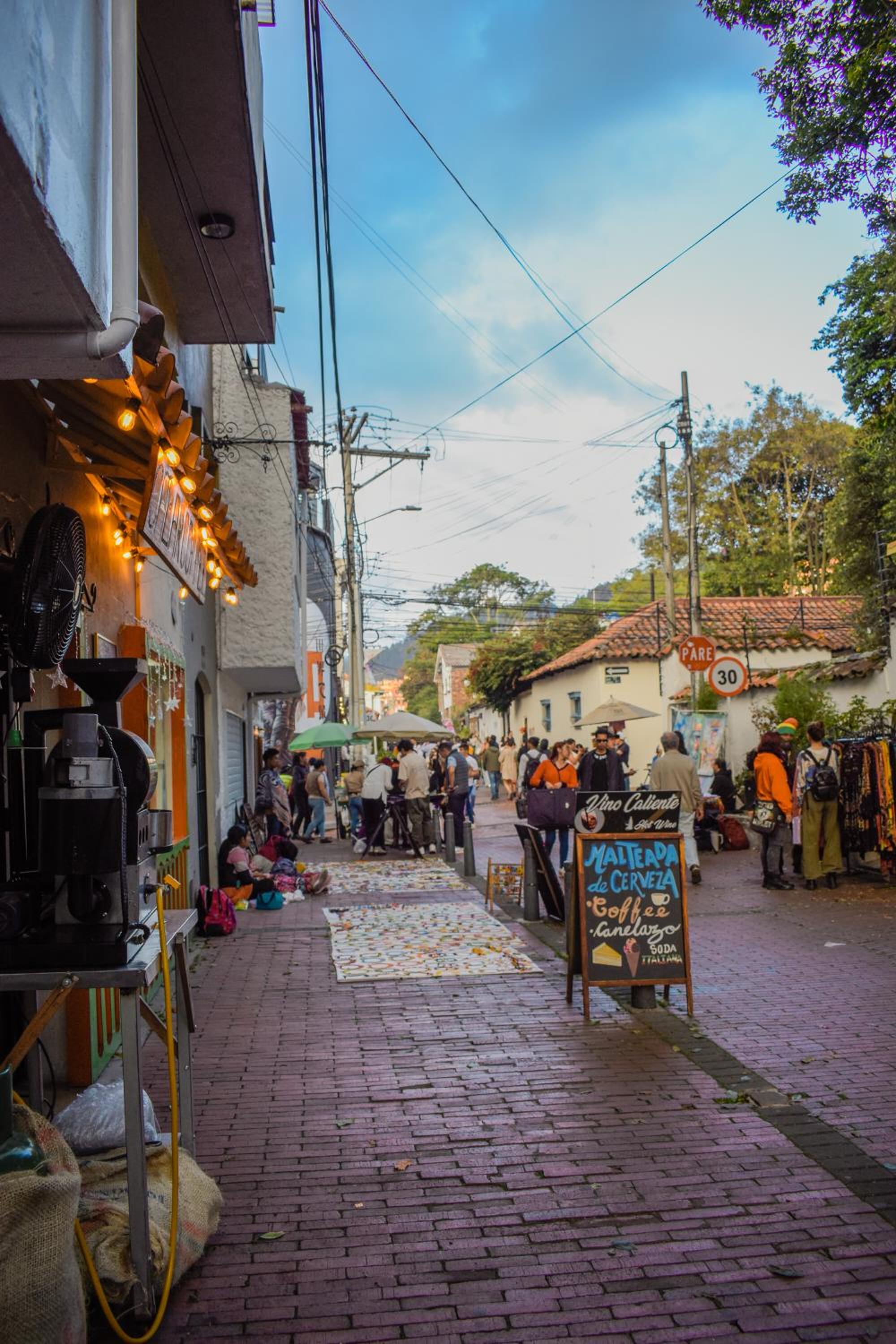 Usaquen Station Hostel - Property Image 32