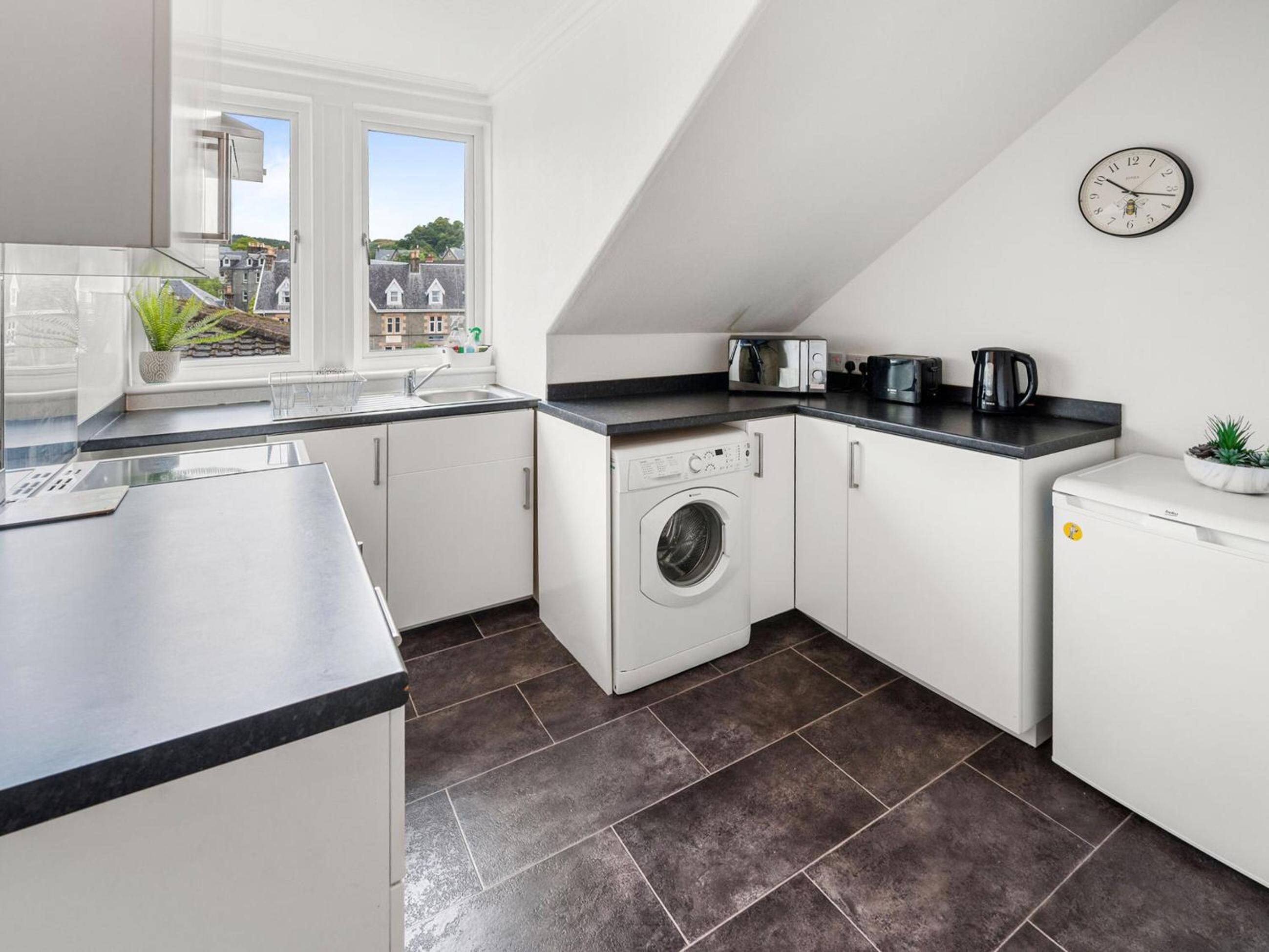 Westbay Apartment