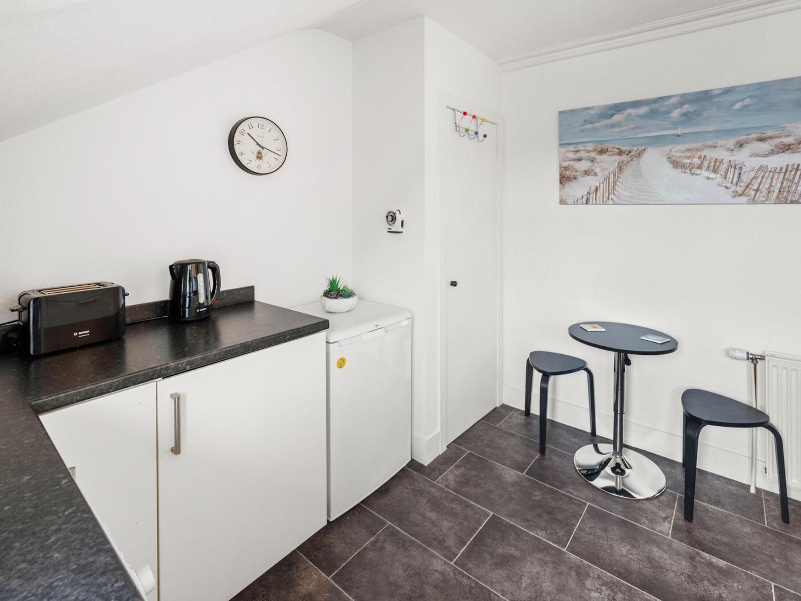 Westbay Apartment