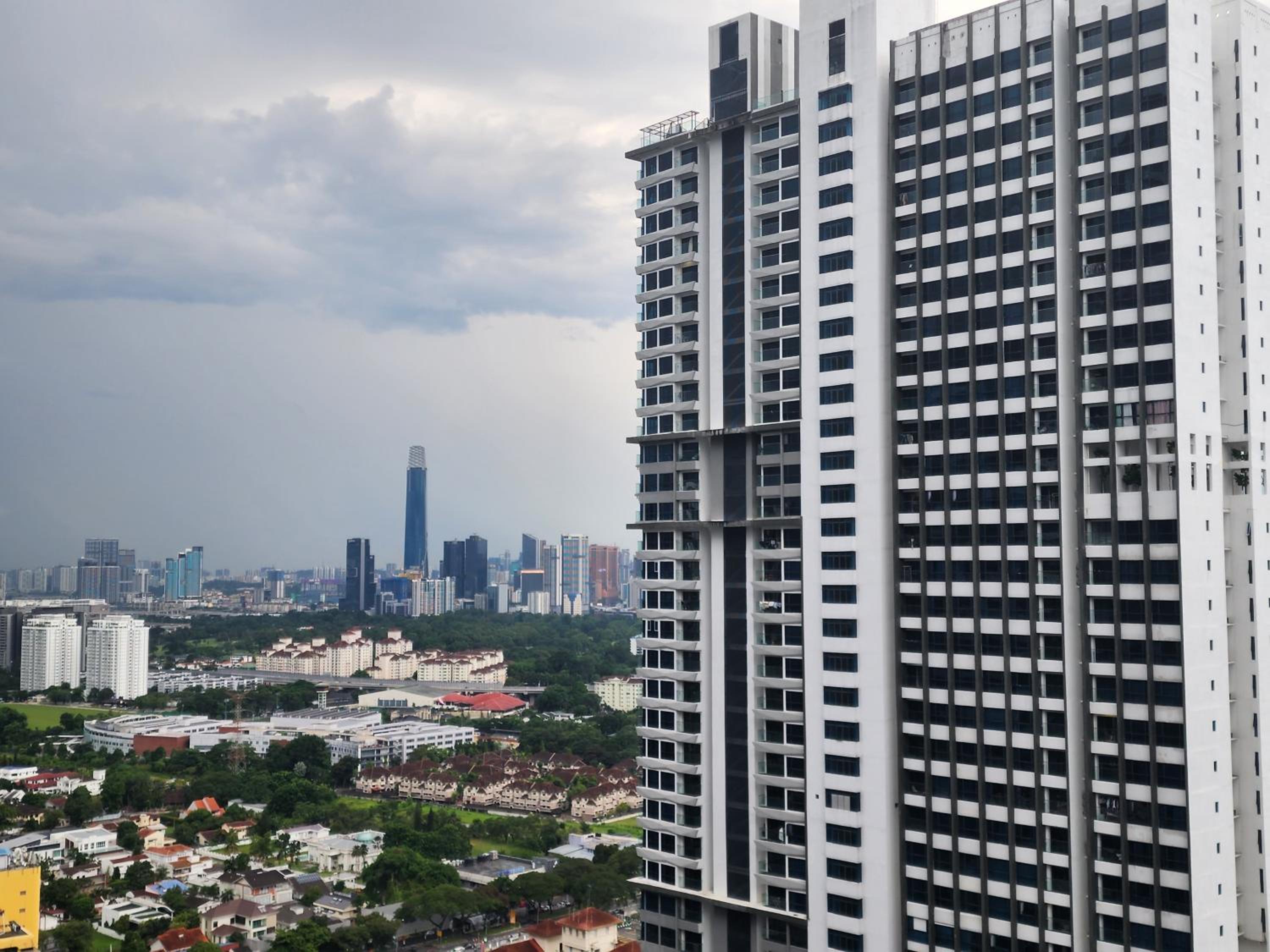 Astoria,4r3b,4kmtoklcc,1505sf,bigbalcony,newcondo,bathtub,nicefacilities