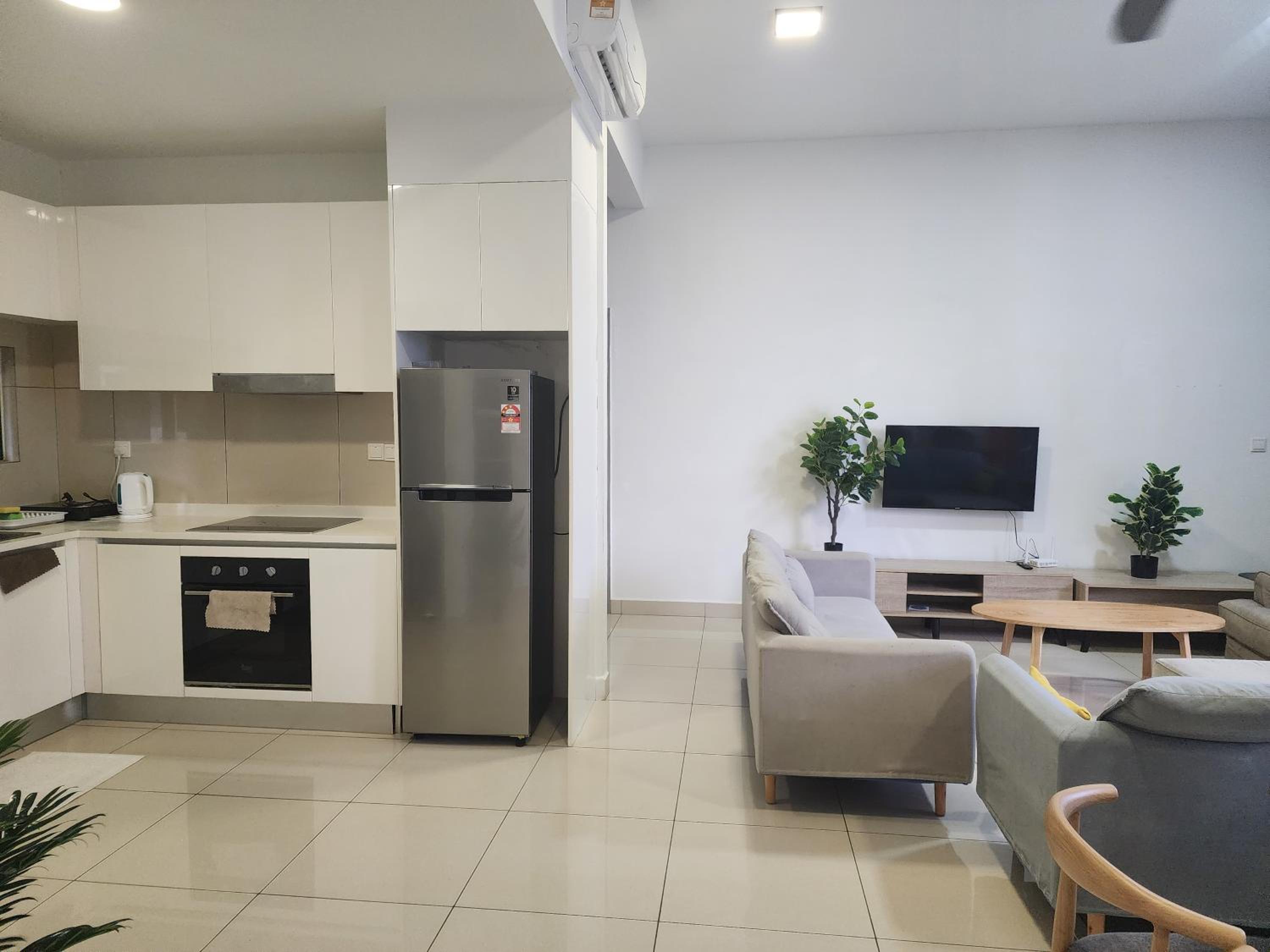 Astoria,4r3b,4kmtoklcc,1505sf,bigbalcony,newcondo,bathtub,nicefacilities