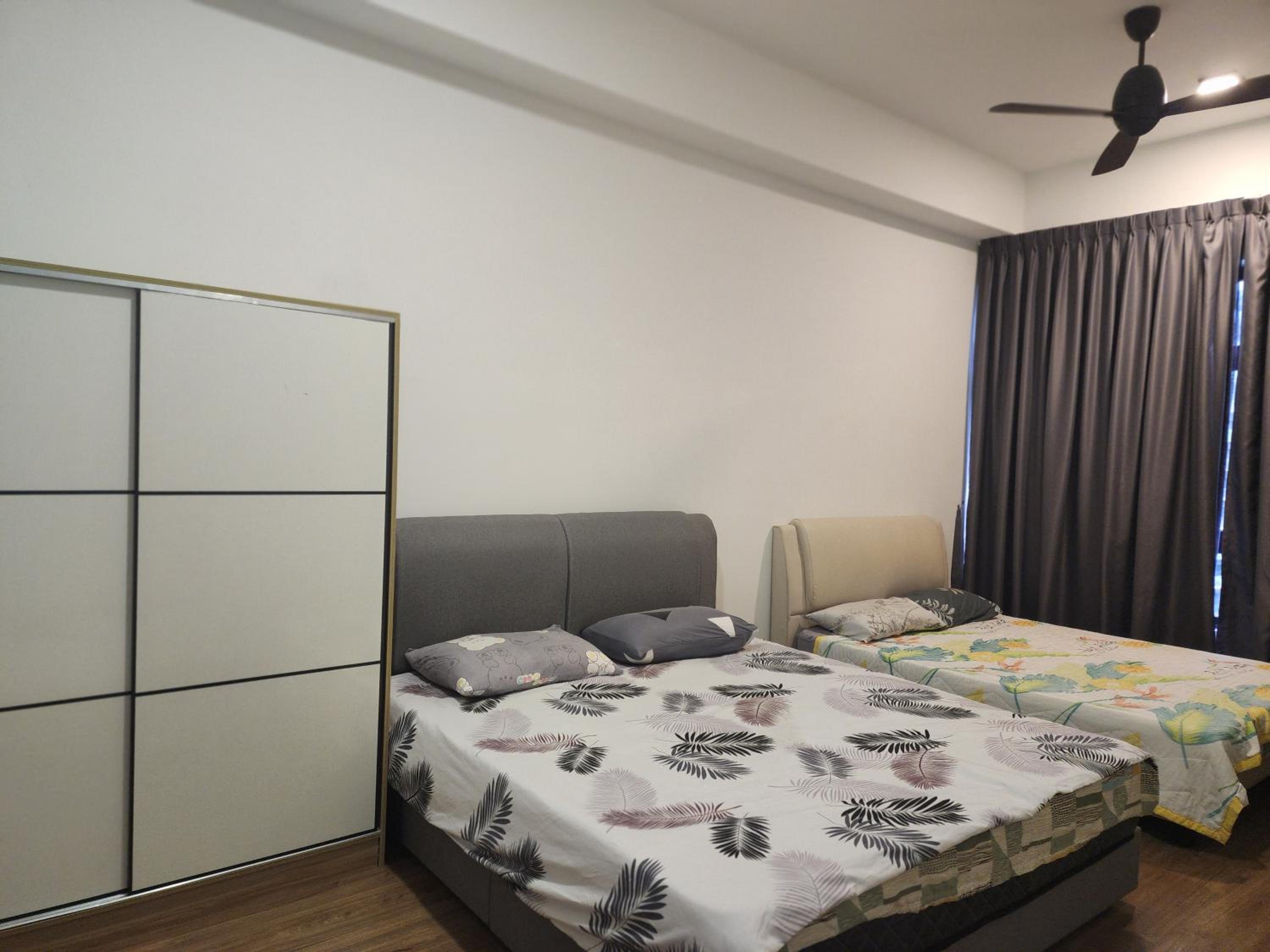 Astoria,4r3b,4kmtoklcc,1505sf,bigbalcony,newcondo,bathtub,nicefacilities