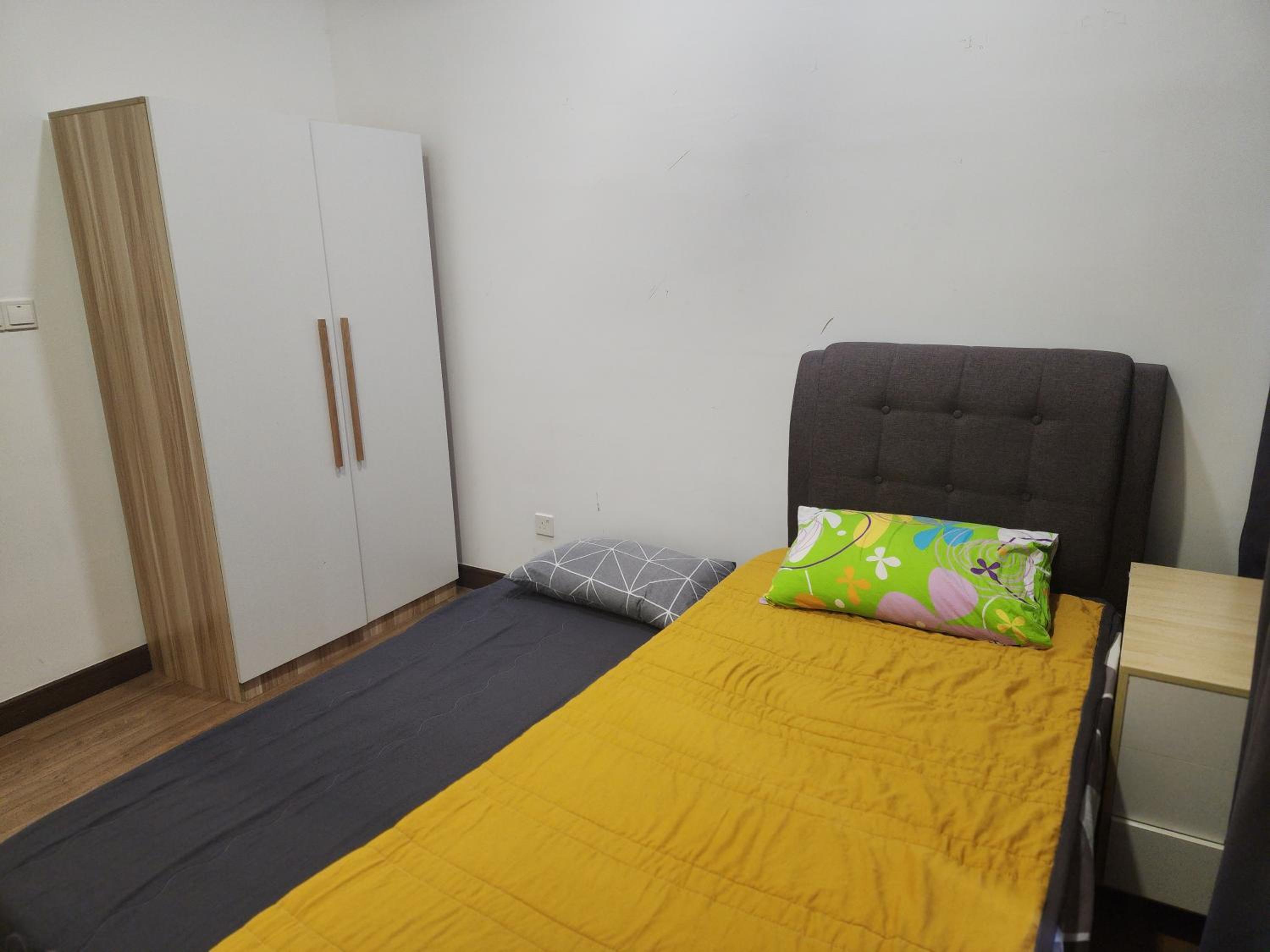 Astoria,4r3b,4kmtoklcc,1505sf,bigbalcony,newcondo,bathtub,nicefacilities