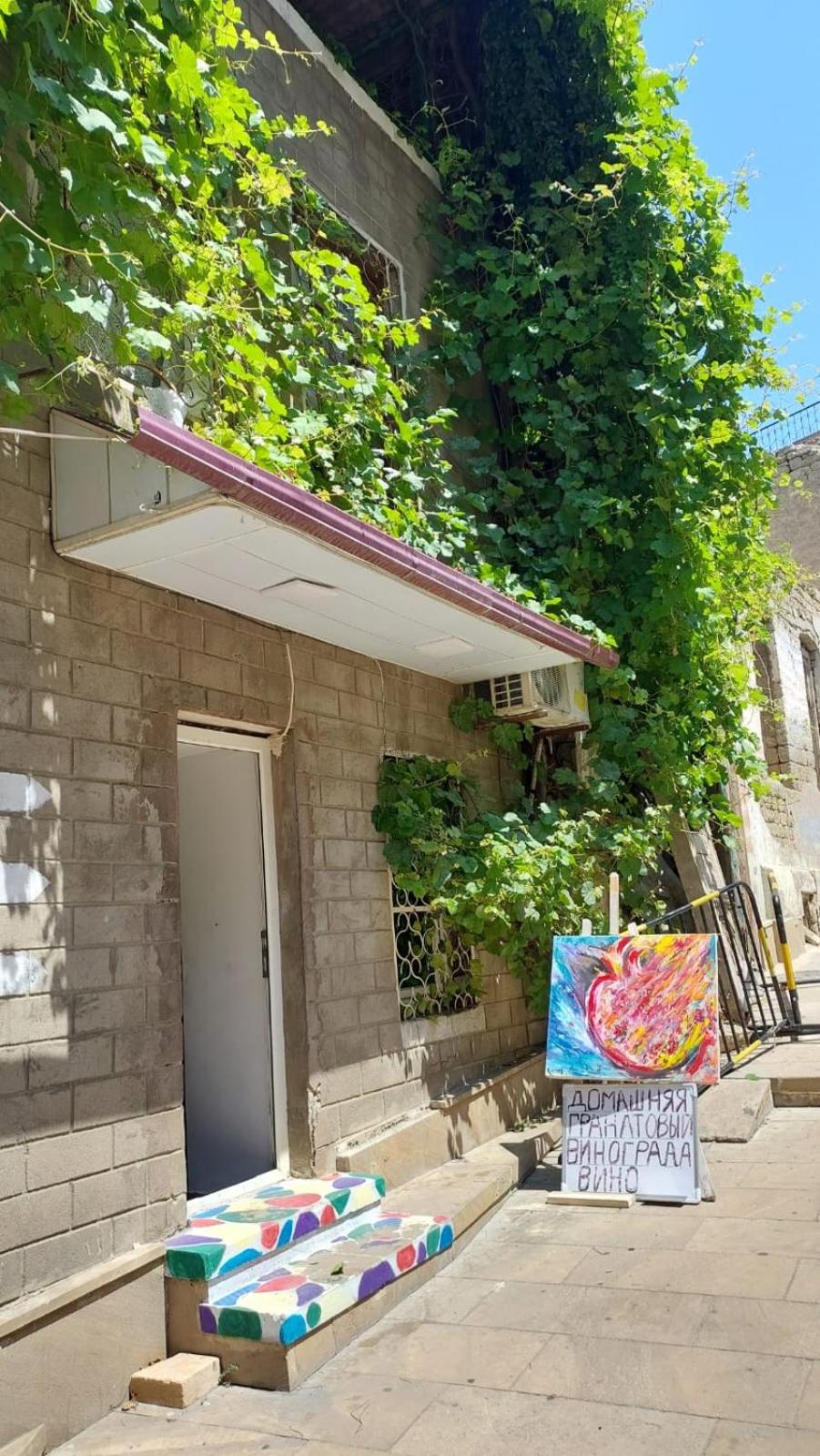 OLD Gallery Hostel