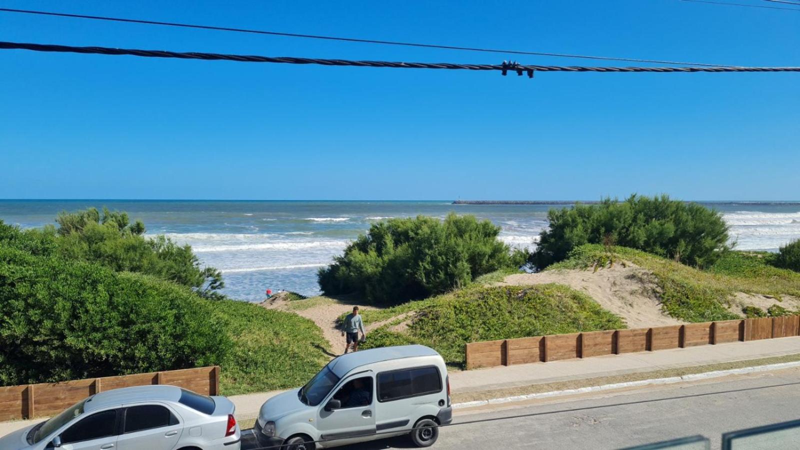 Departamento Las Olas con terraza frente al mar