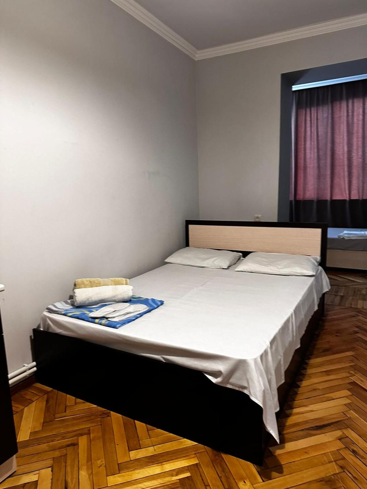 Avchieva's apt on Sundukyan Street