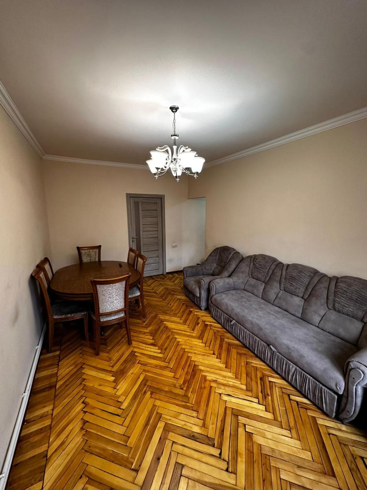 Avchieva's apt on Sundukyan Street