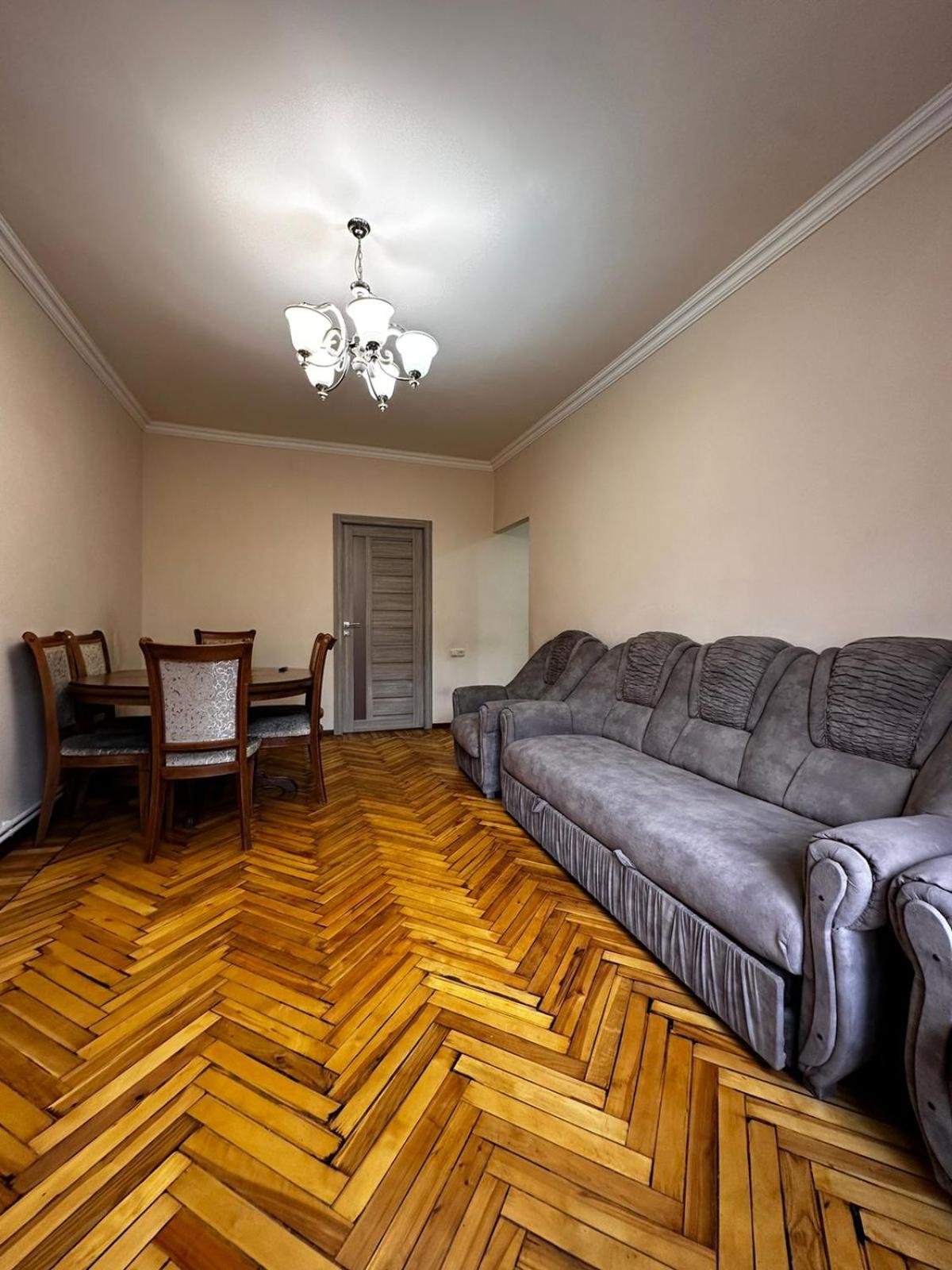 Avchieva's apt on Sundukyan Street