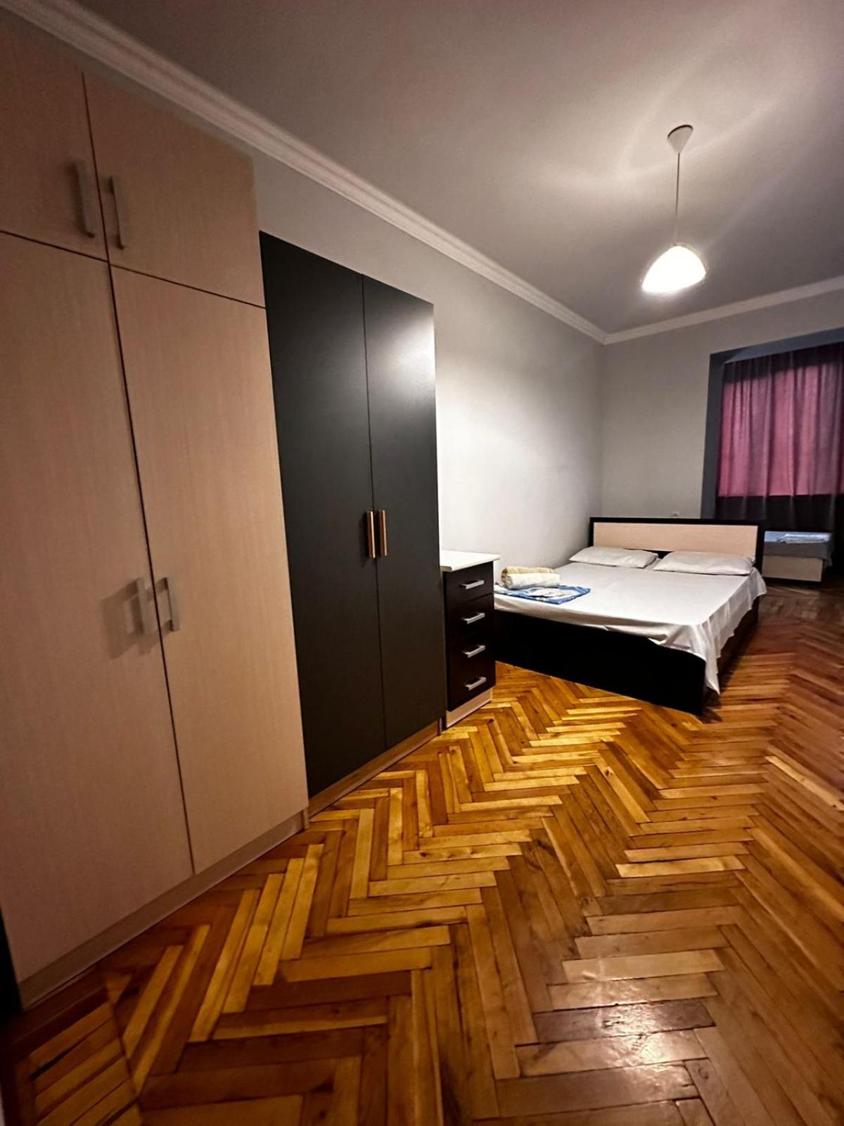 Avchieva's apt on Sundukyan Street