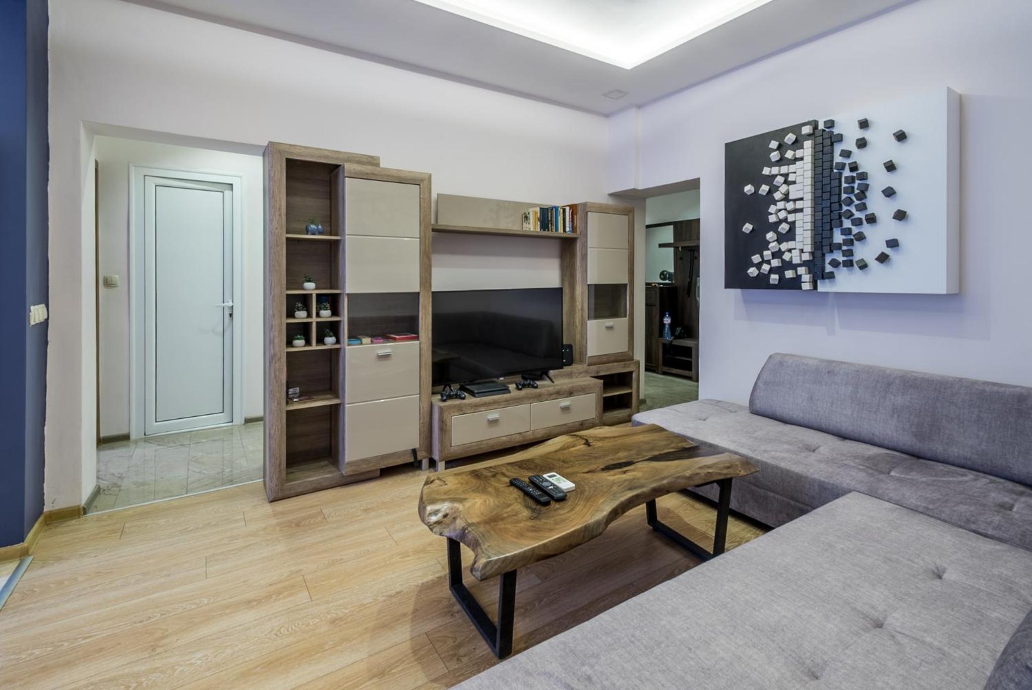 3BDR, Top Center Retreat, Sofia Heart, FREE Parking