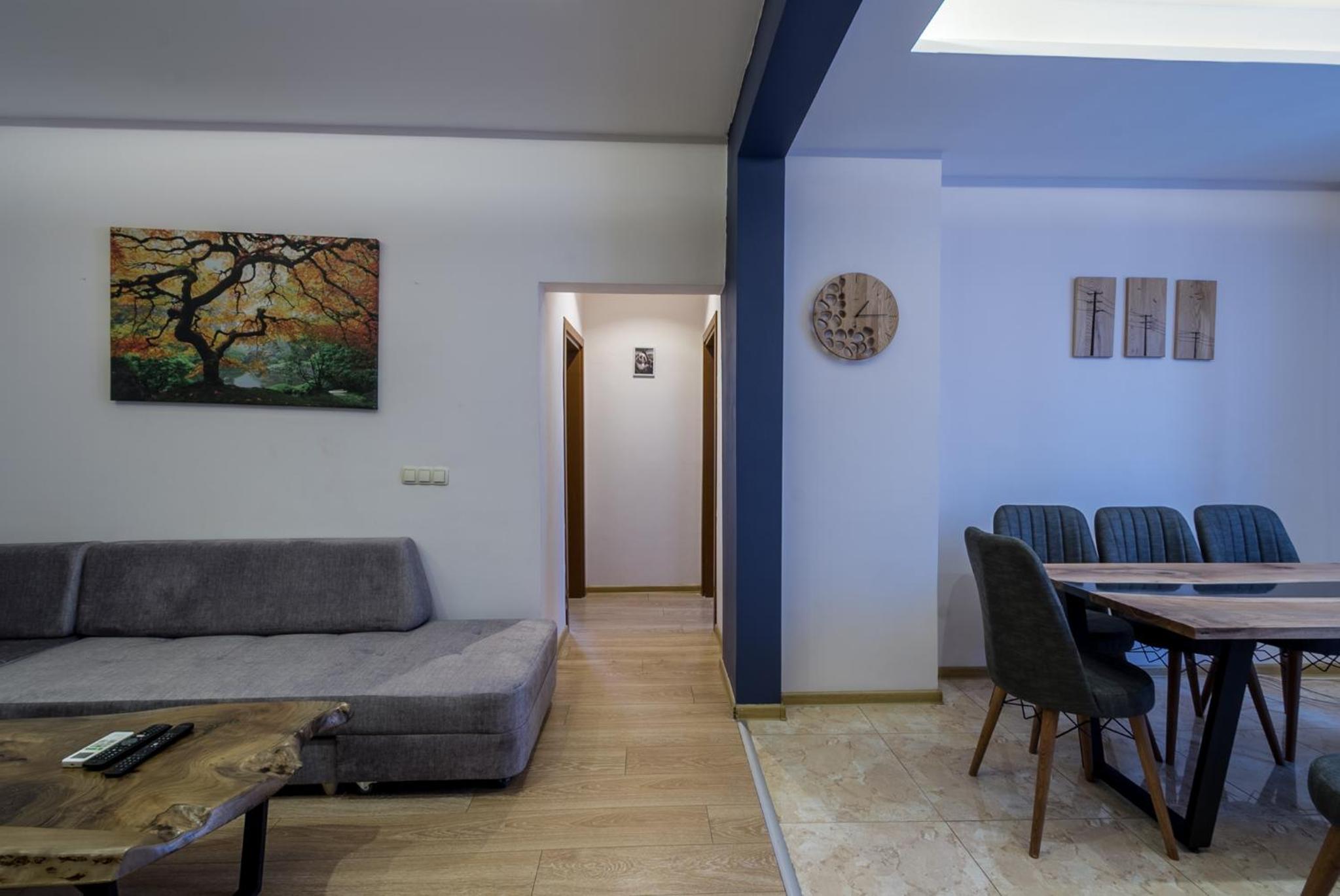 3BDR, Top Center Retreat, Sofia Heart, FREE Parking