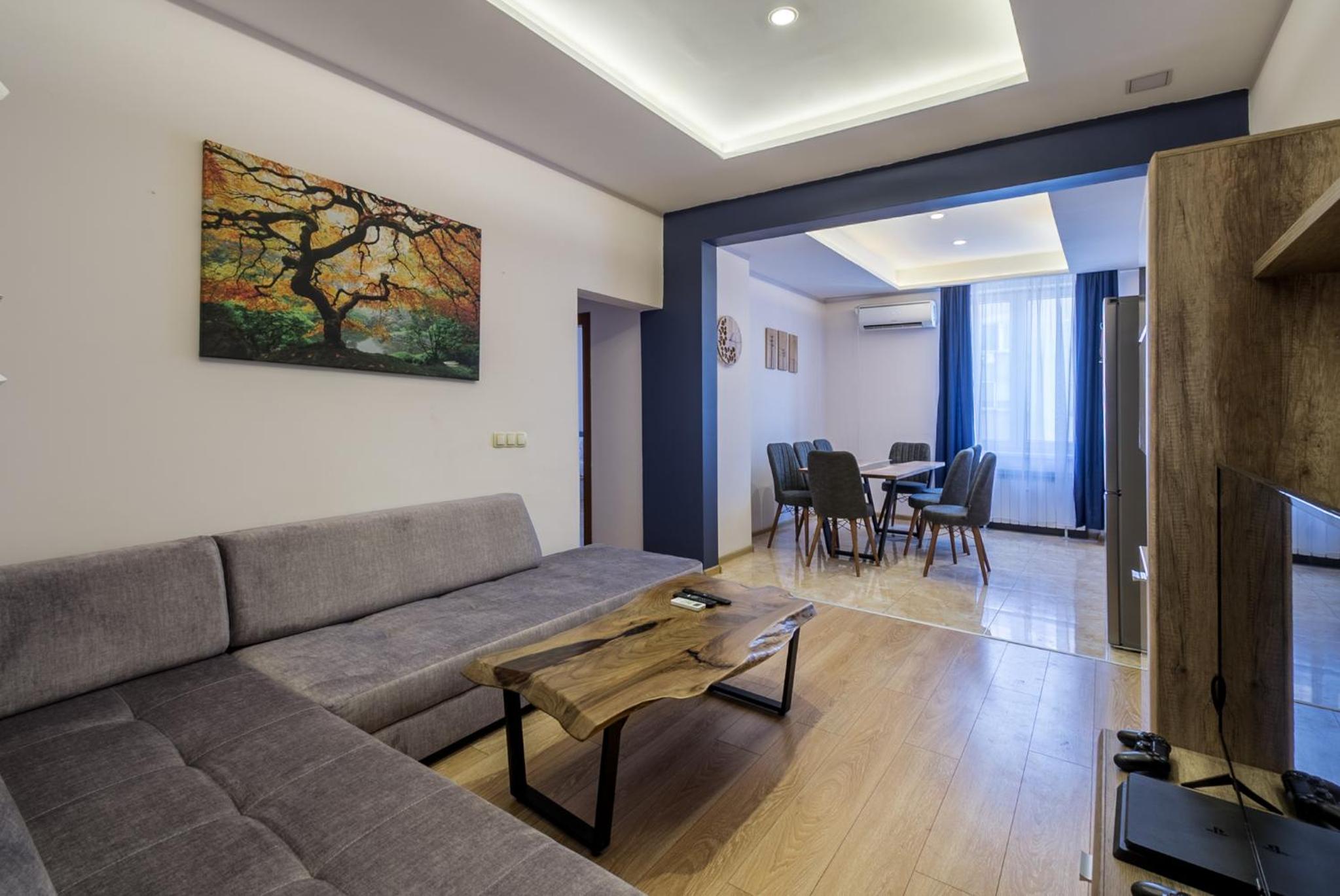 3BDR, Top Center Retreat, Sofia Heart, FREE Parking