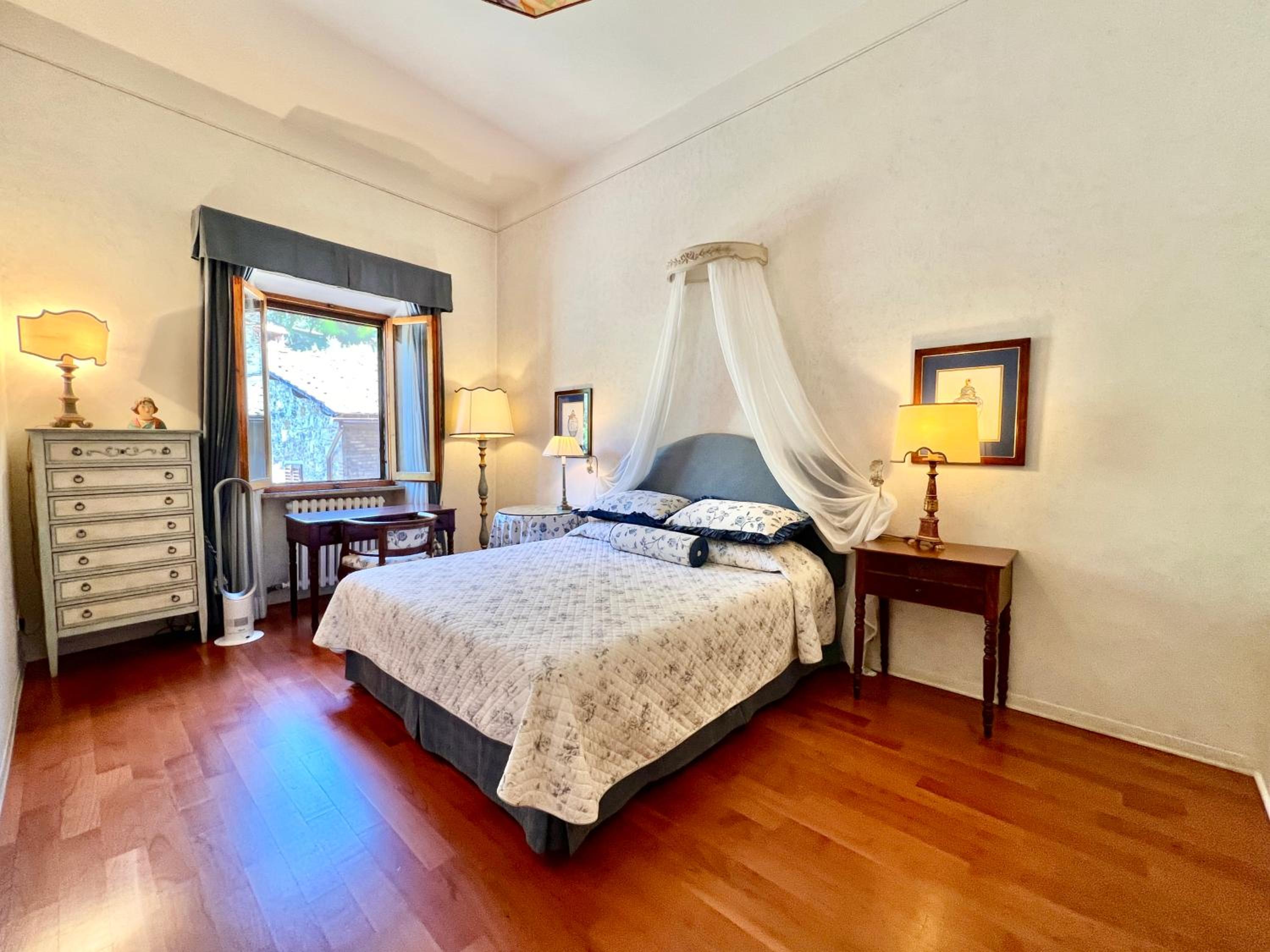 Casa al Cerchio - Luxury Apartment With View & Free Private Parking view 5