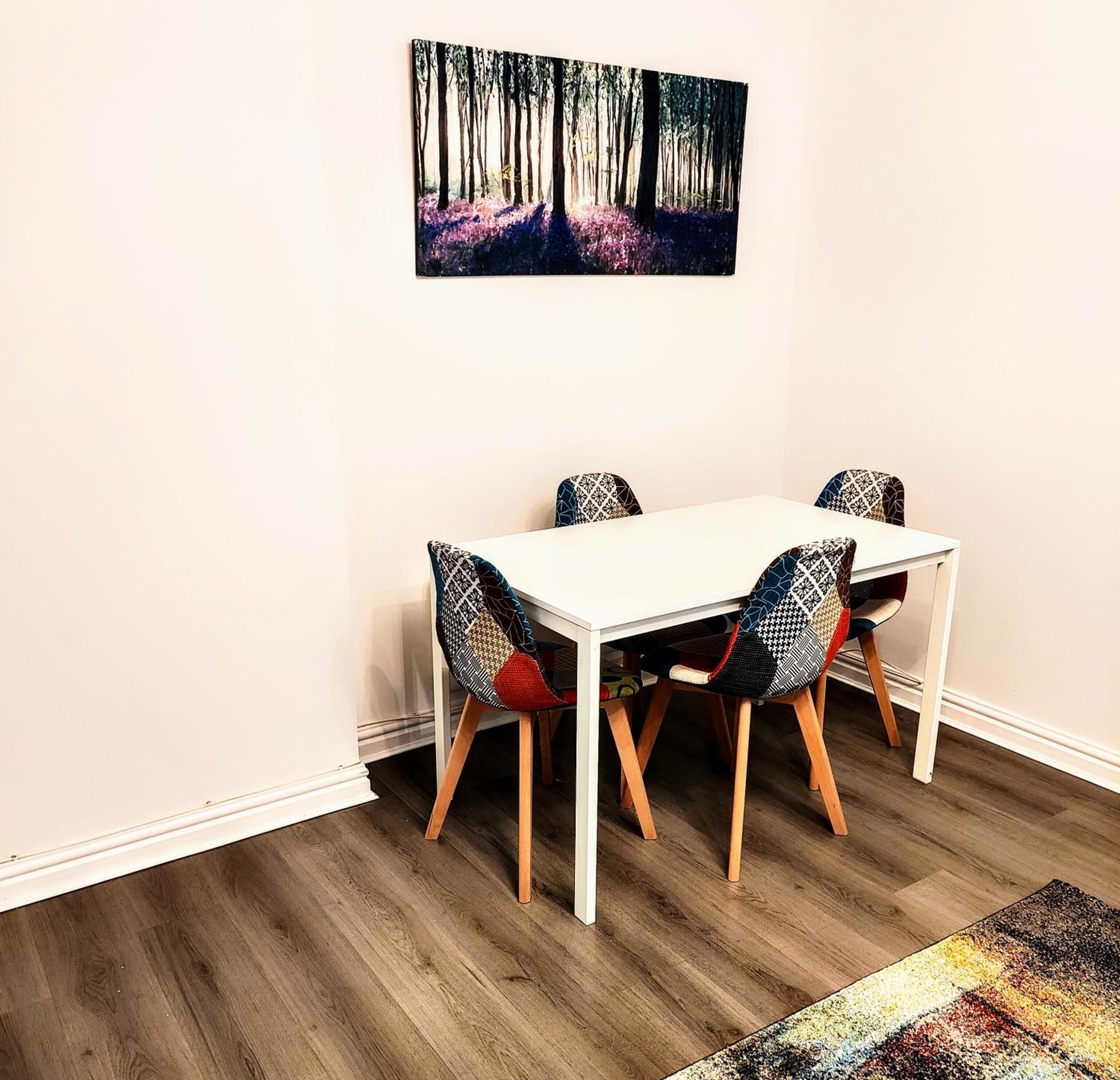 La Casita, Quarry - 2 bedroom Entire Apartment with Free Parking view 2