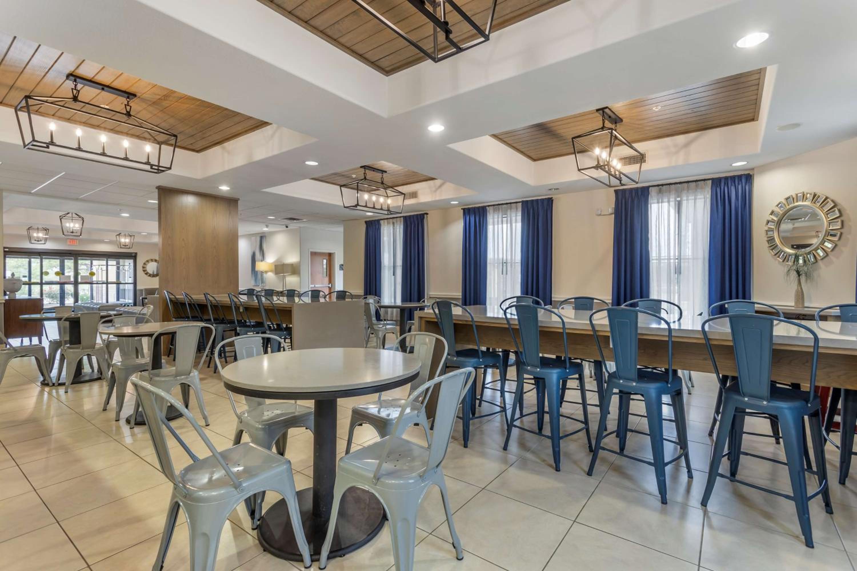 Houston Vacations - Best Western Sugar Land - Richmond - Property Image 2