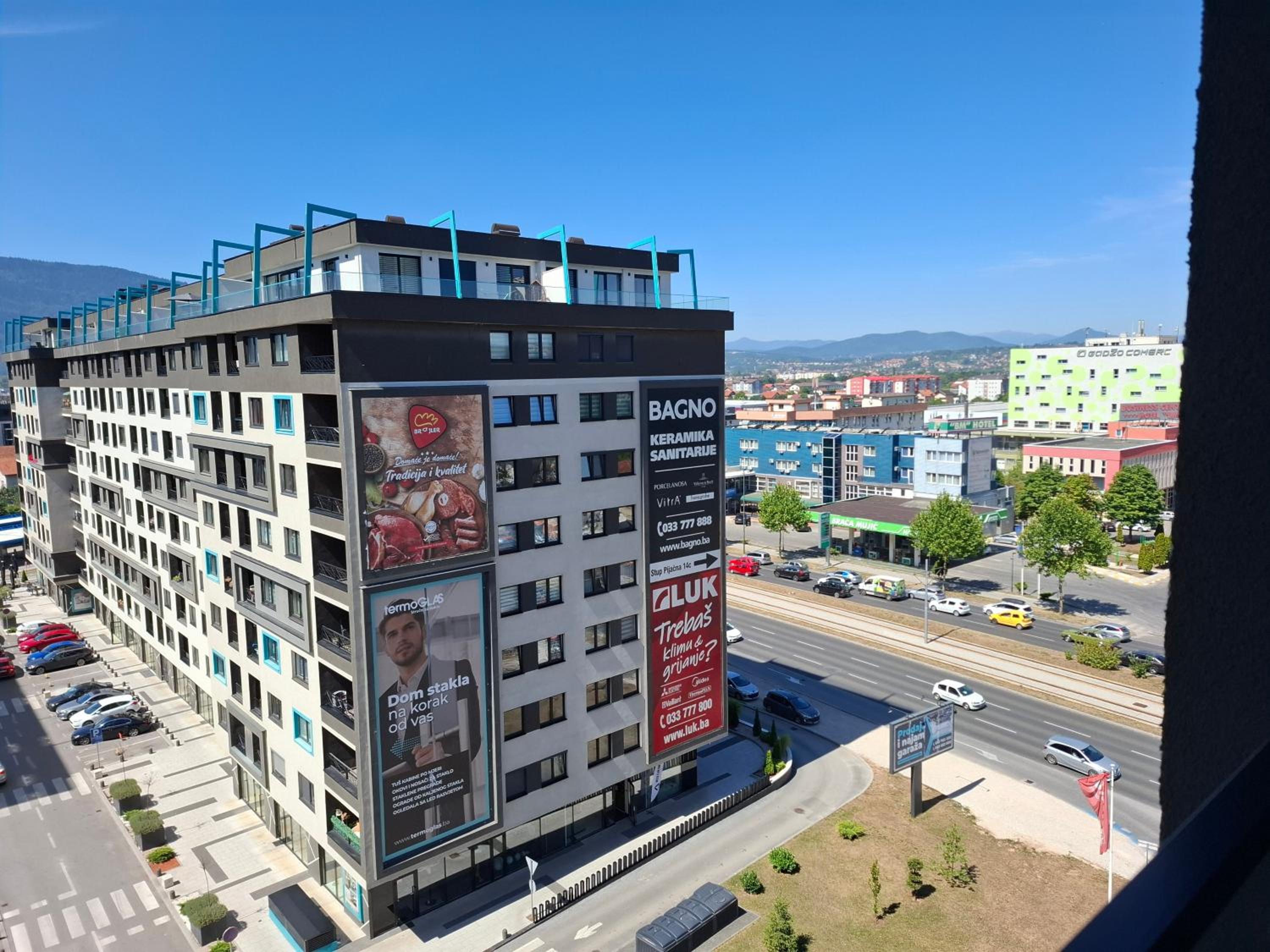 Blue Minimalist Bulevar