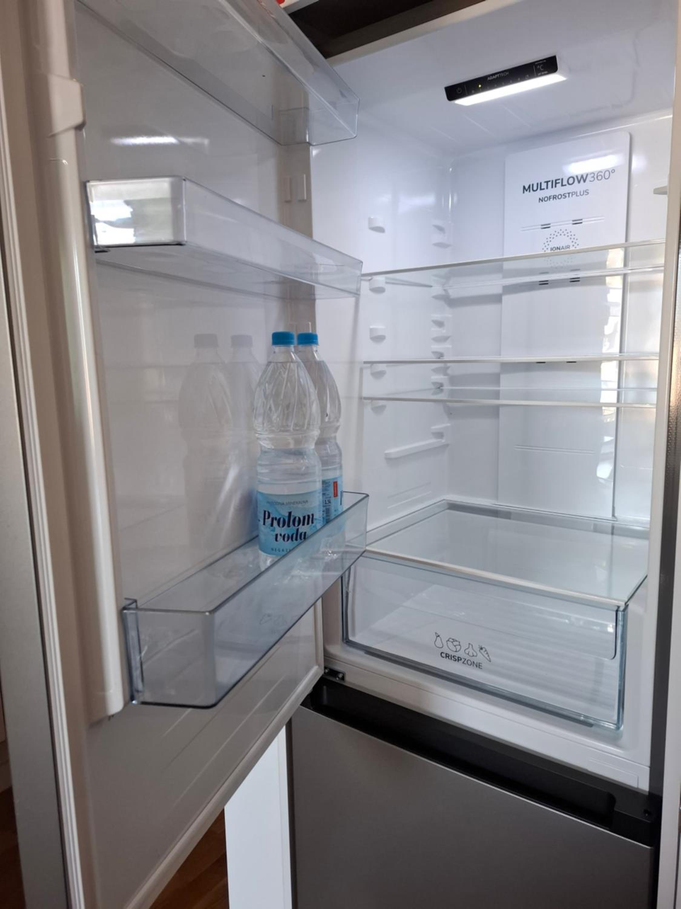Blue Minimalist Bulevar