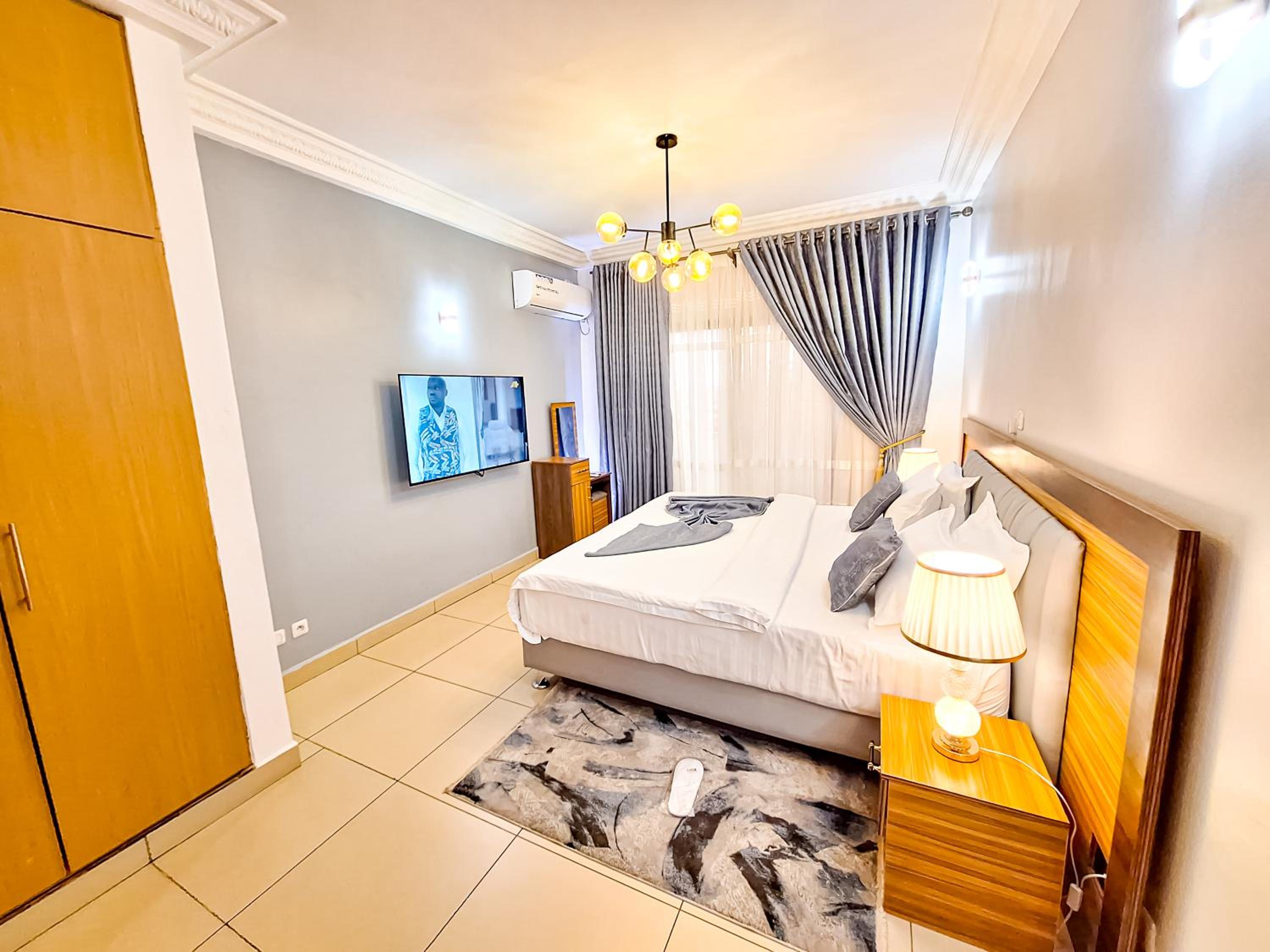 LOUMIA RESIDENCY BONAPRISO