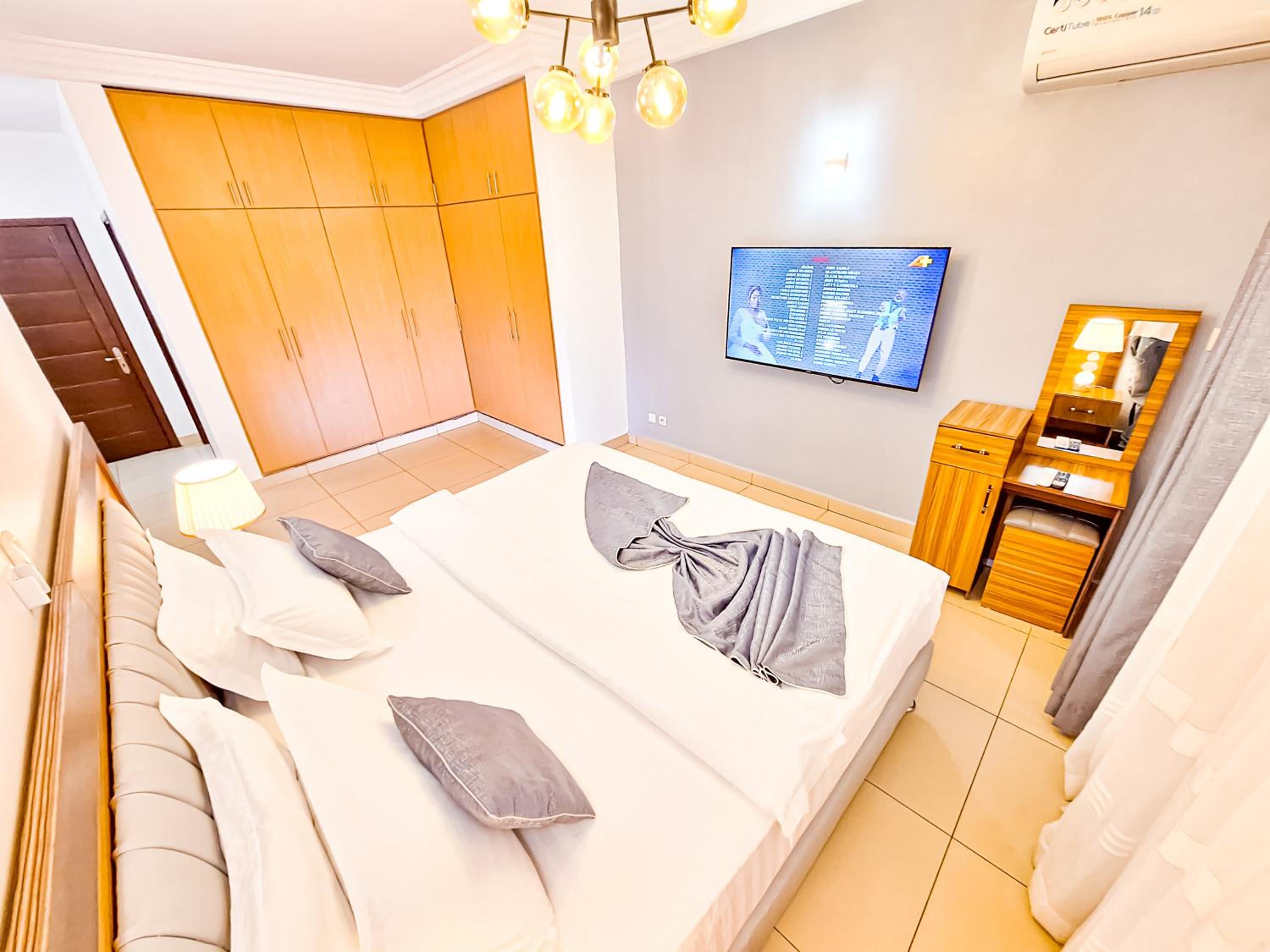 LOUMIA RESIDENCY BONAPRISO