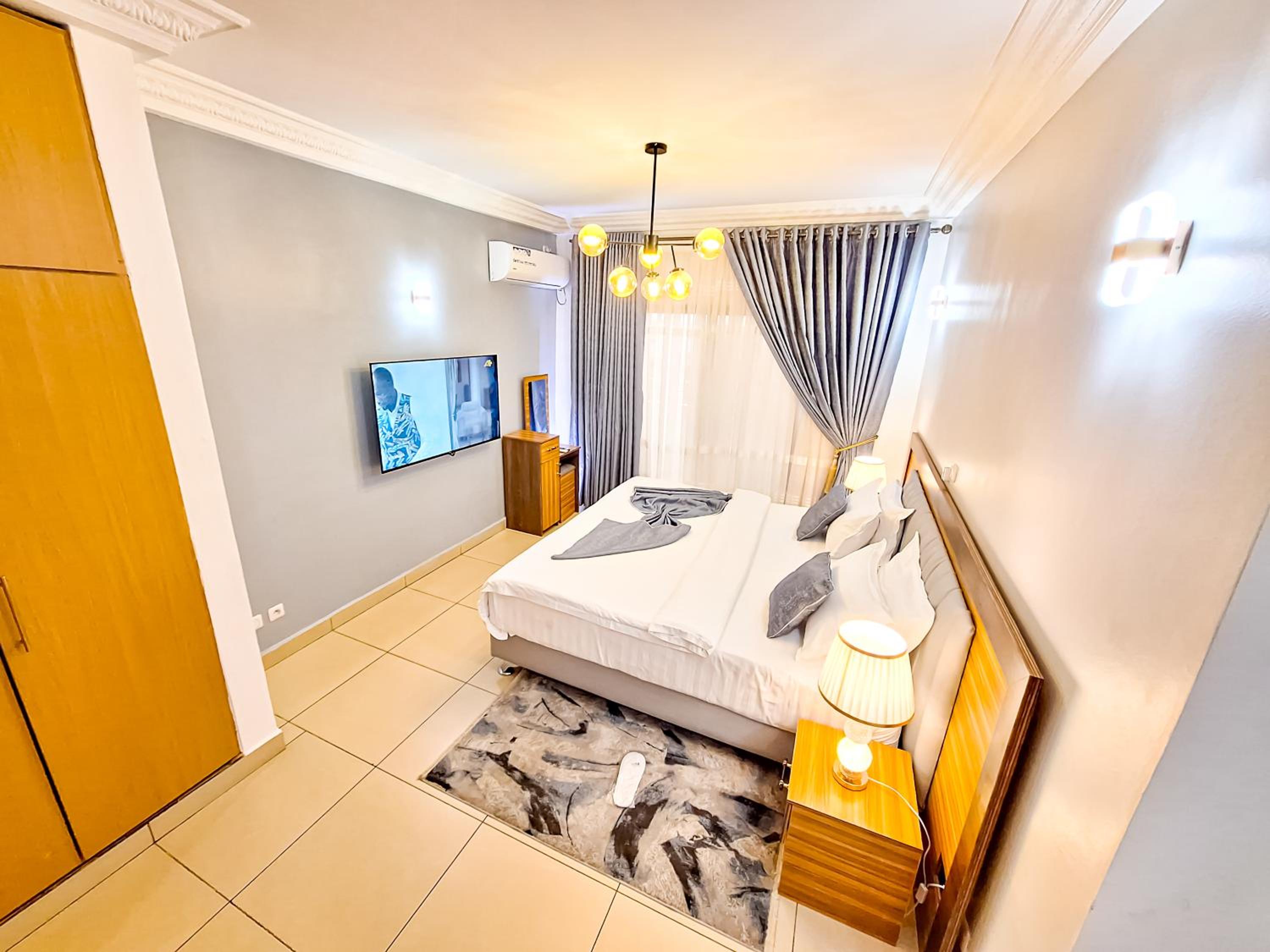 LOUMIA RESIDENCY BONAPRISO