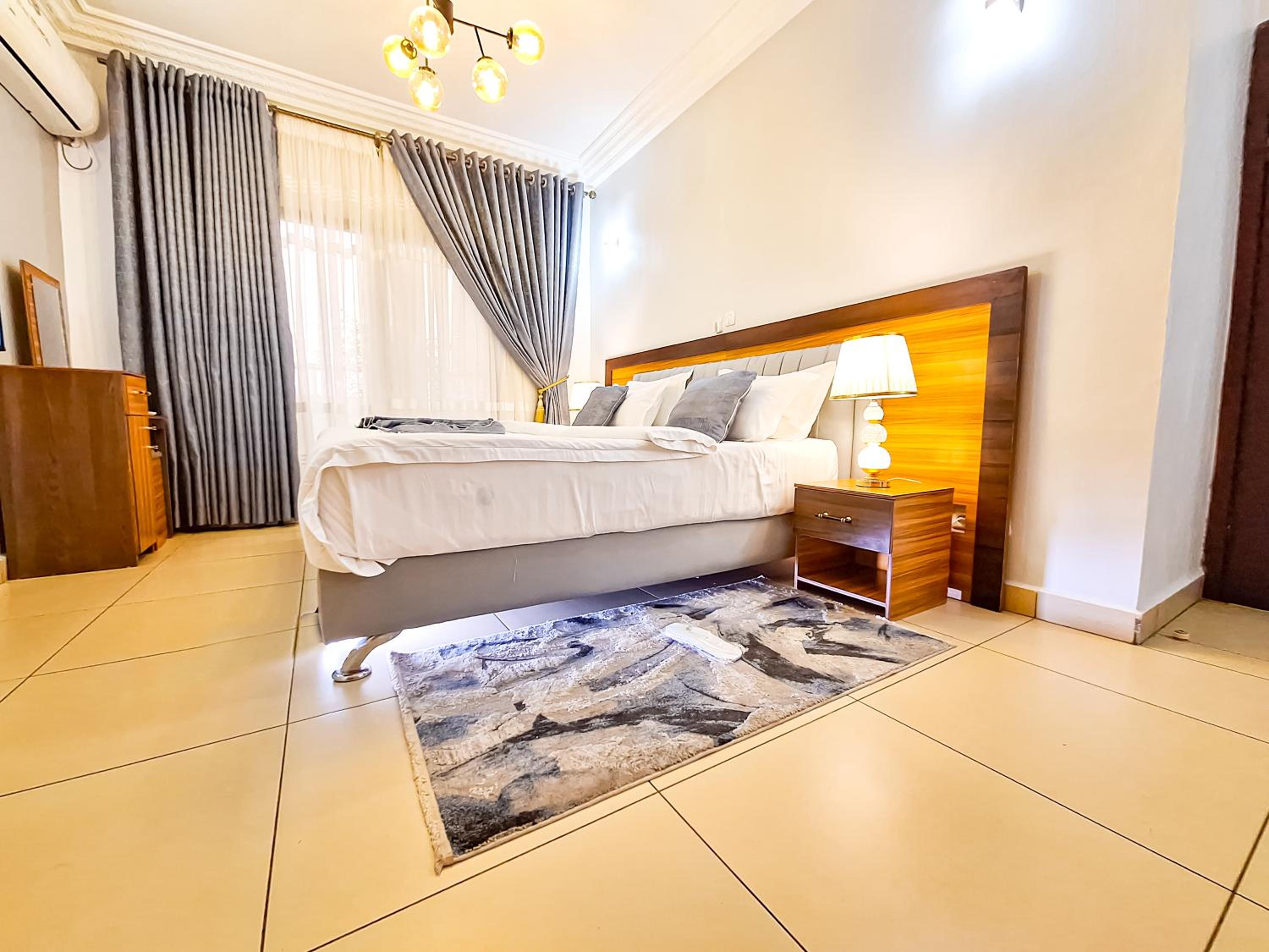 LOUMIA RESIDENCY BONAPRISO