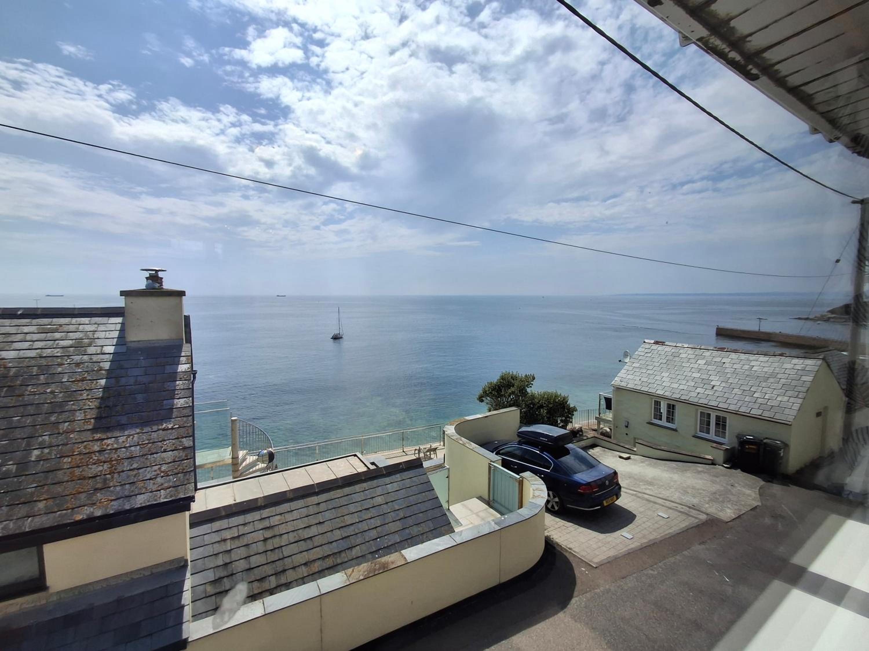 Loe Bar Top view 4