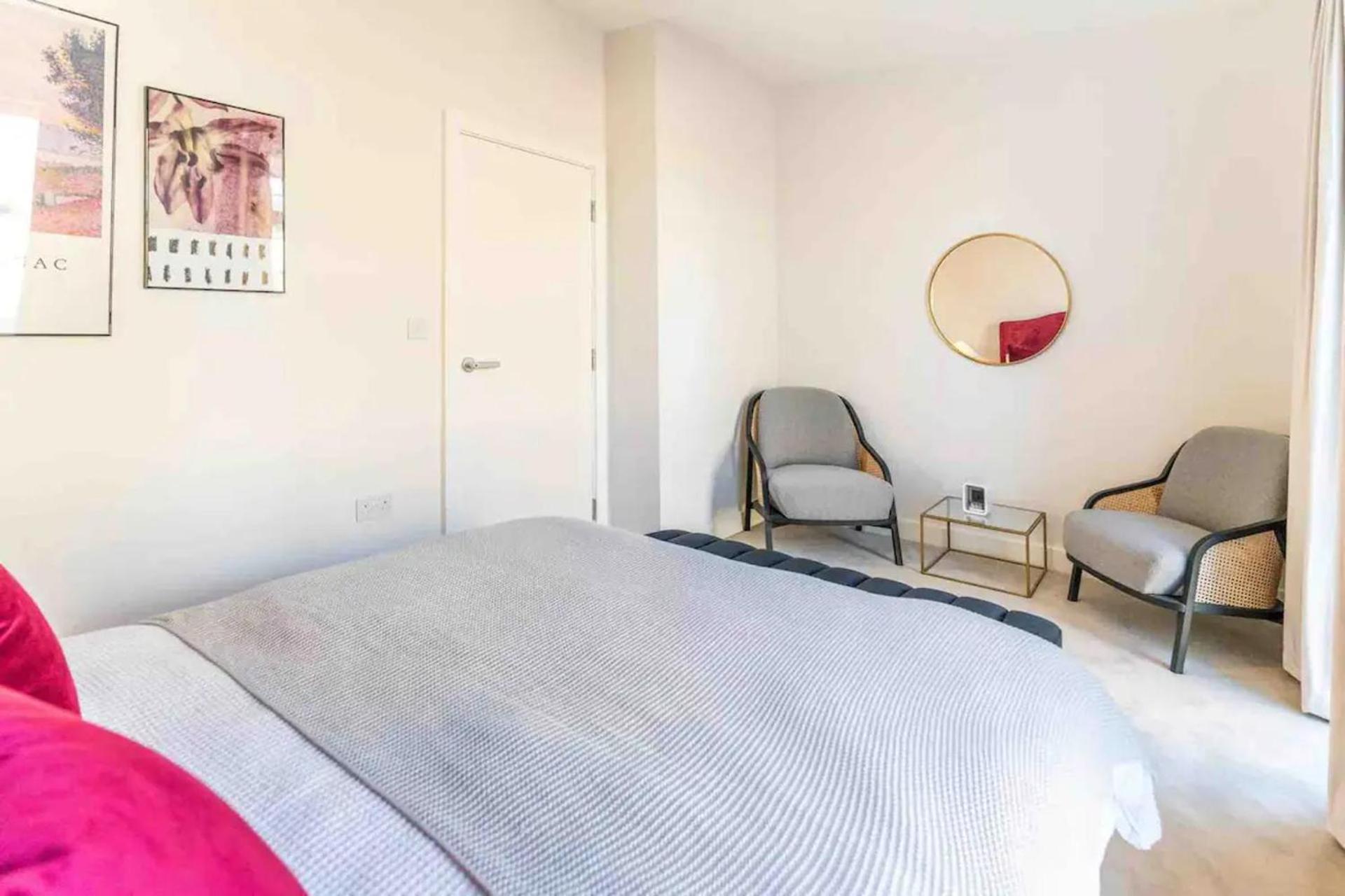 London Oasis - Spacious 4 Bedroom House