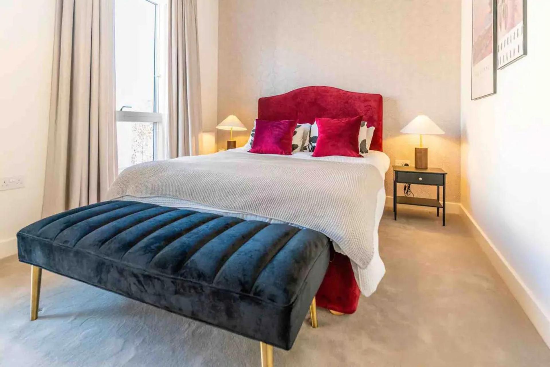London Oasis - Spacious 4 Bedroom House