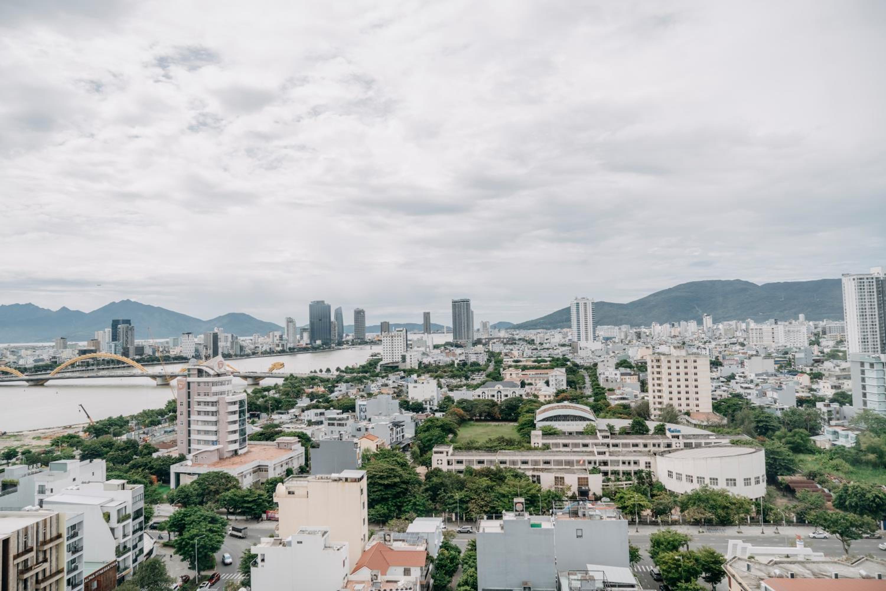 Monarchy Luxury Apartment 3 Bedroom in DaNang by Villuxy