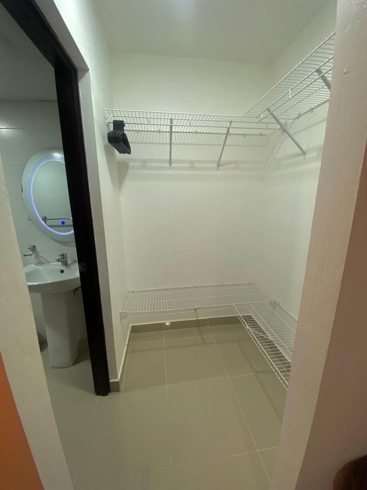 Hermoso conjunto residencial con piscina