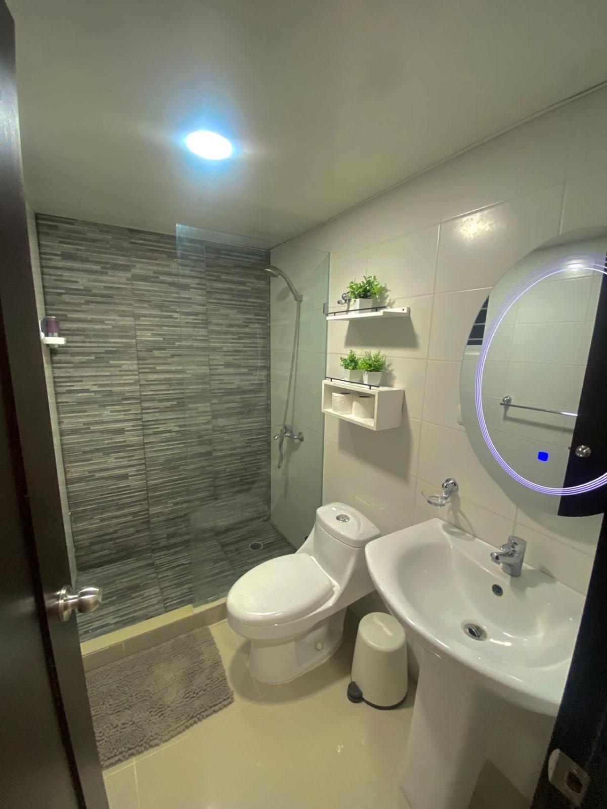 Hermoso conjunto residencial con piscina