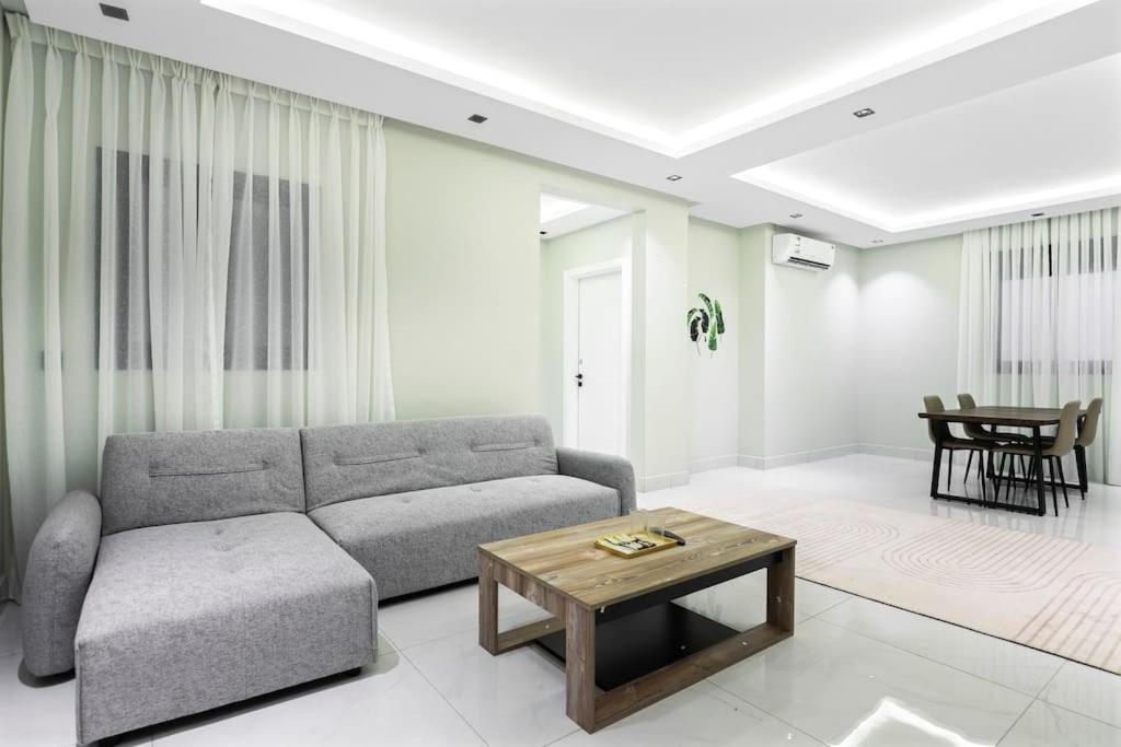 Luxury & Modern 2BDR Apartment I North Riyadh