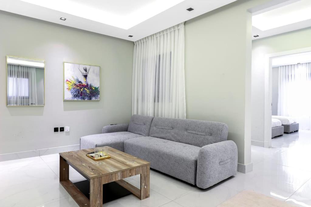 Luxury & Modern 2BDR Apartment I North Riyadh