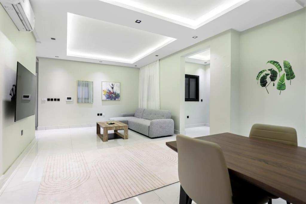 Luxury & Modern 2BDR Apartment I North Riyadh