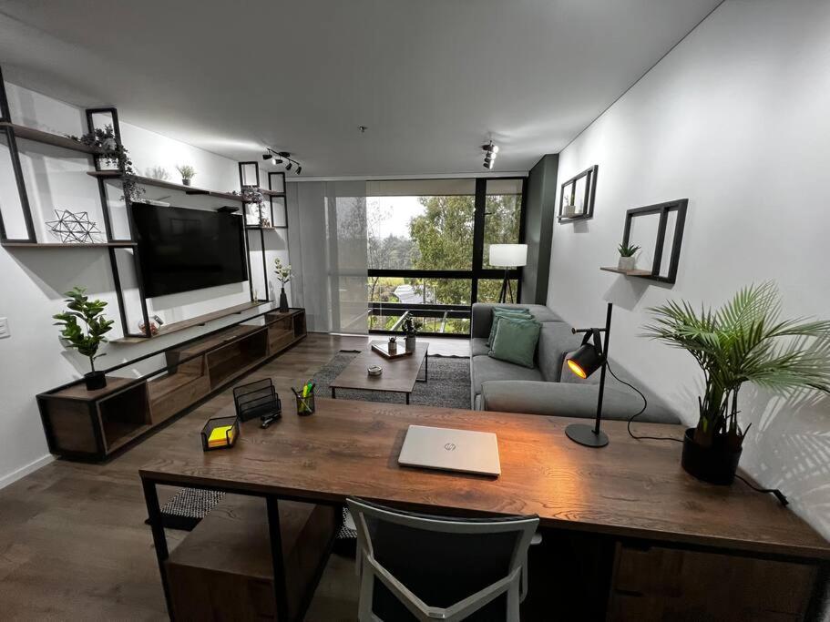 Outstanding and wide apartment with work station