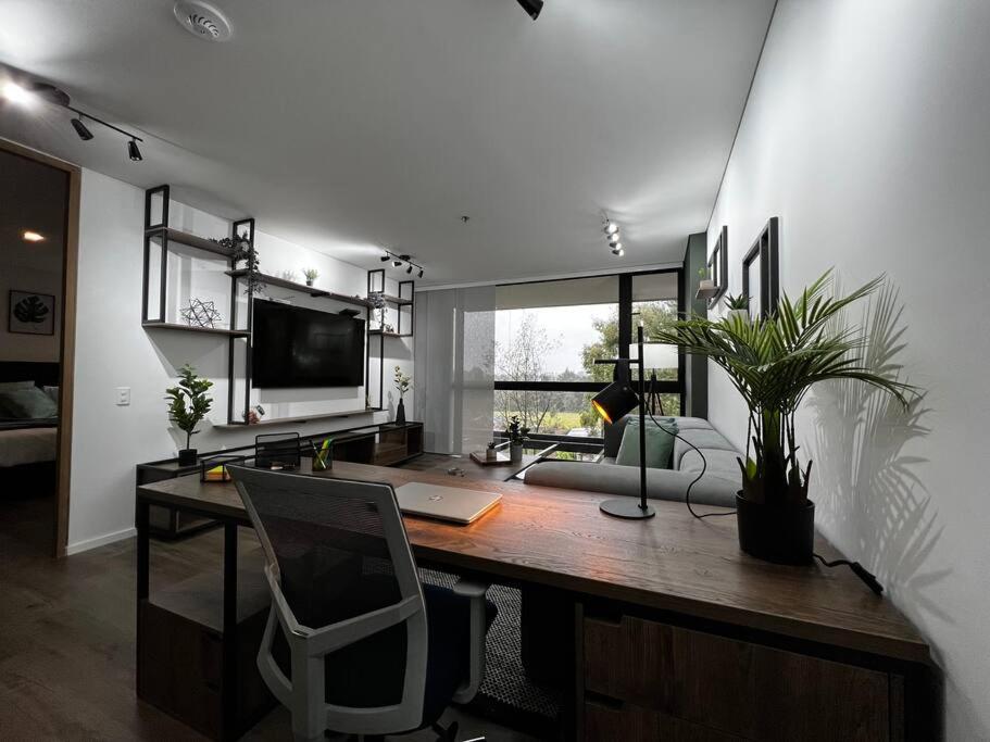 Outstanding and wide apartment with work station