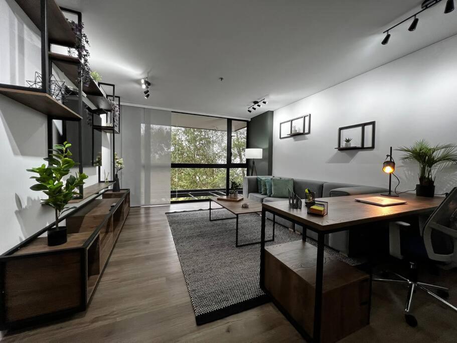 Outstanding and wide apartment with work station
