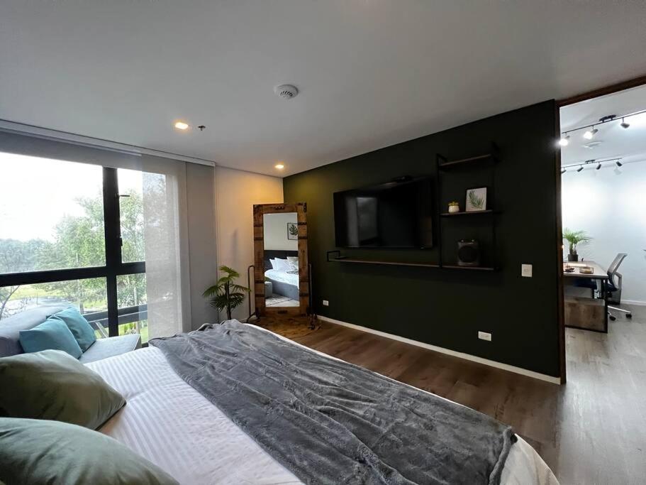 Outstanding and wide apartment with work station