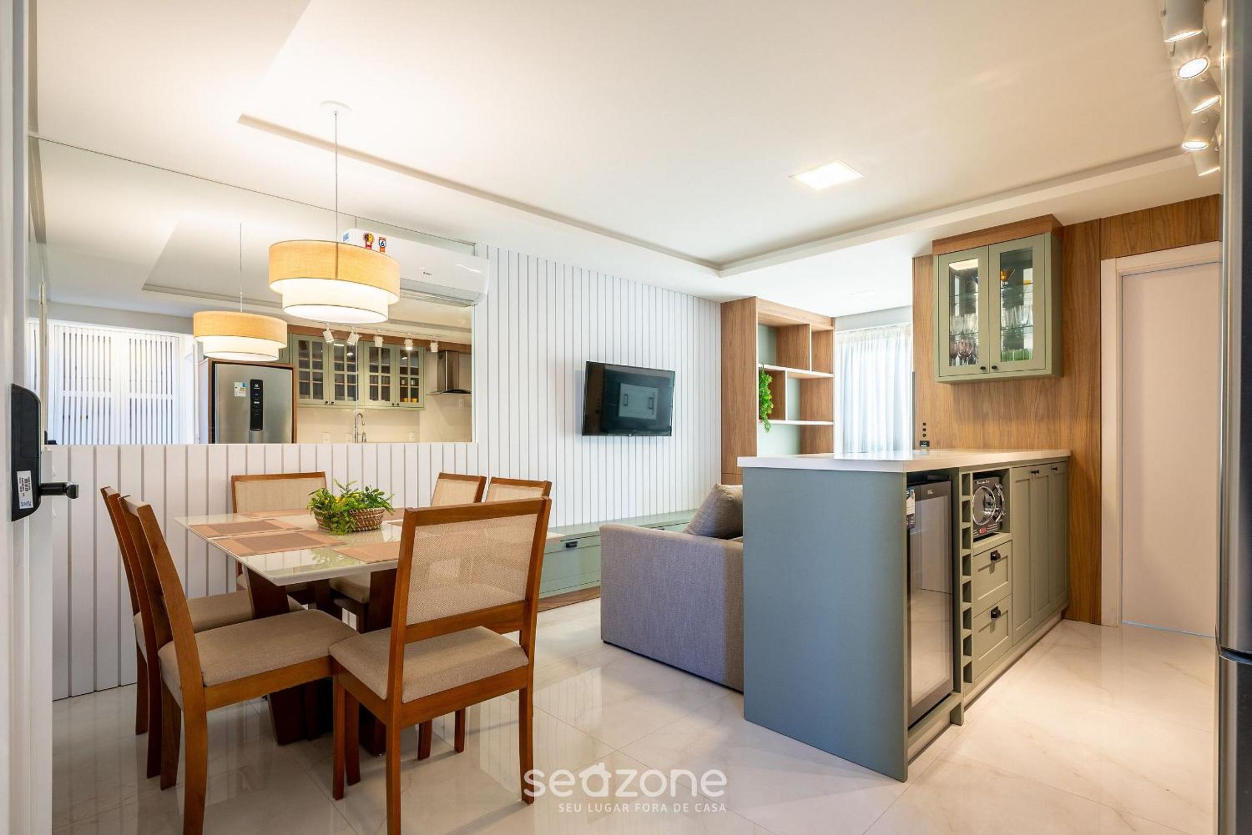 Modern apt w/sea view in Porto Belo SC MRE801