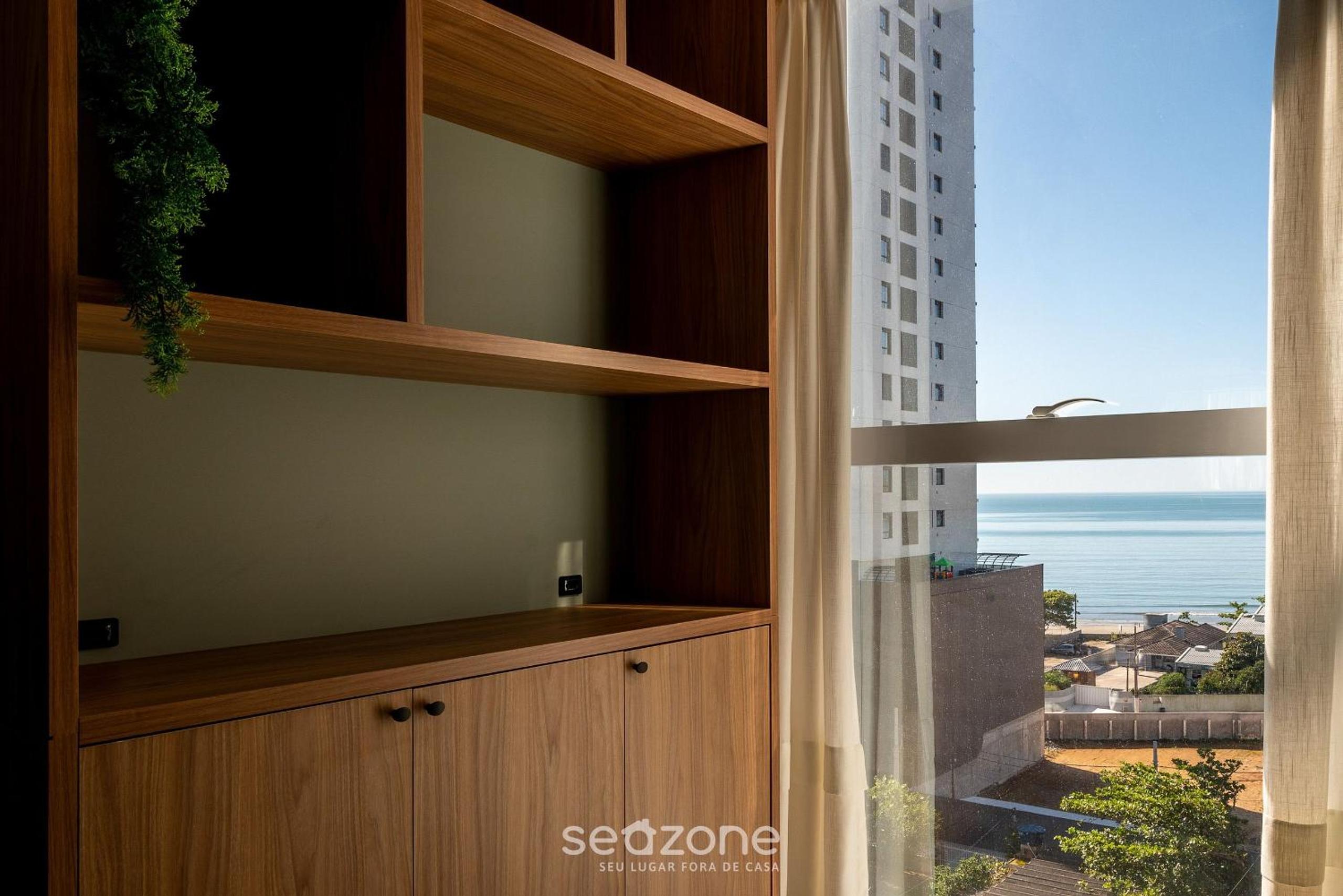 Modern apt w/sea view in Porto Belo SC MRE801
